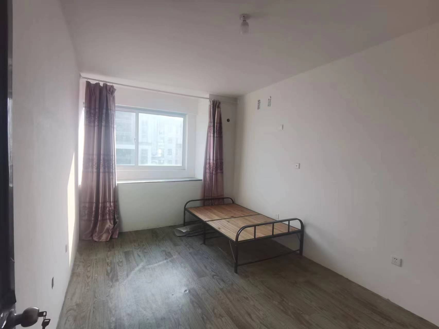 湖滨华庭 2室2厅1卫 100.90m&sup2;