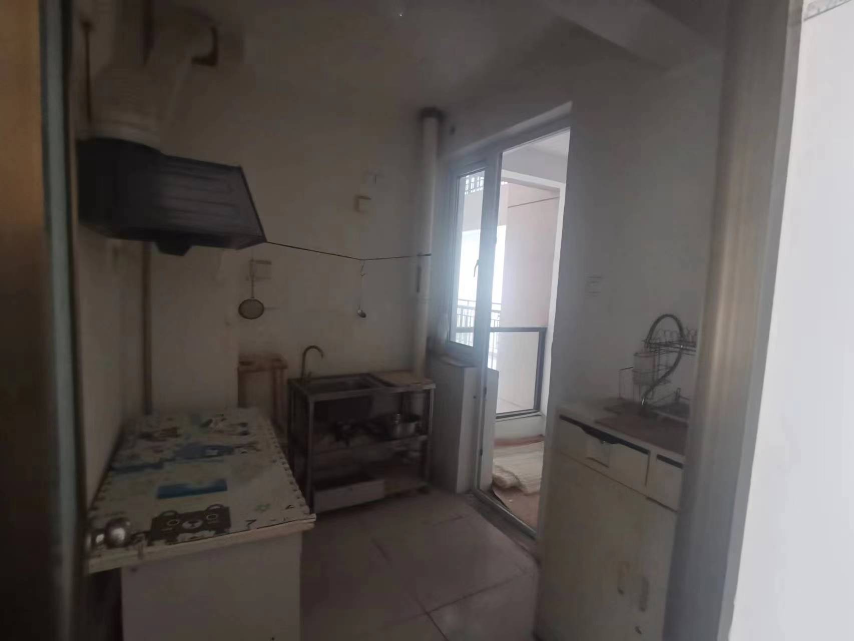 湖滨华庭 2室2厅1卫 100.90m&sup2;