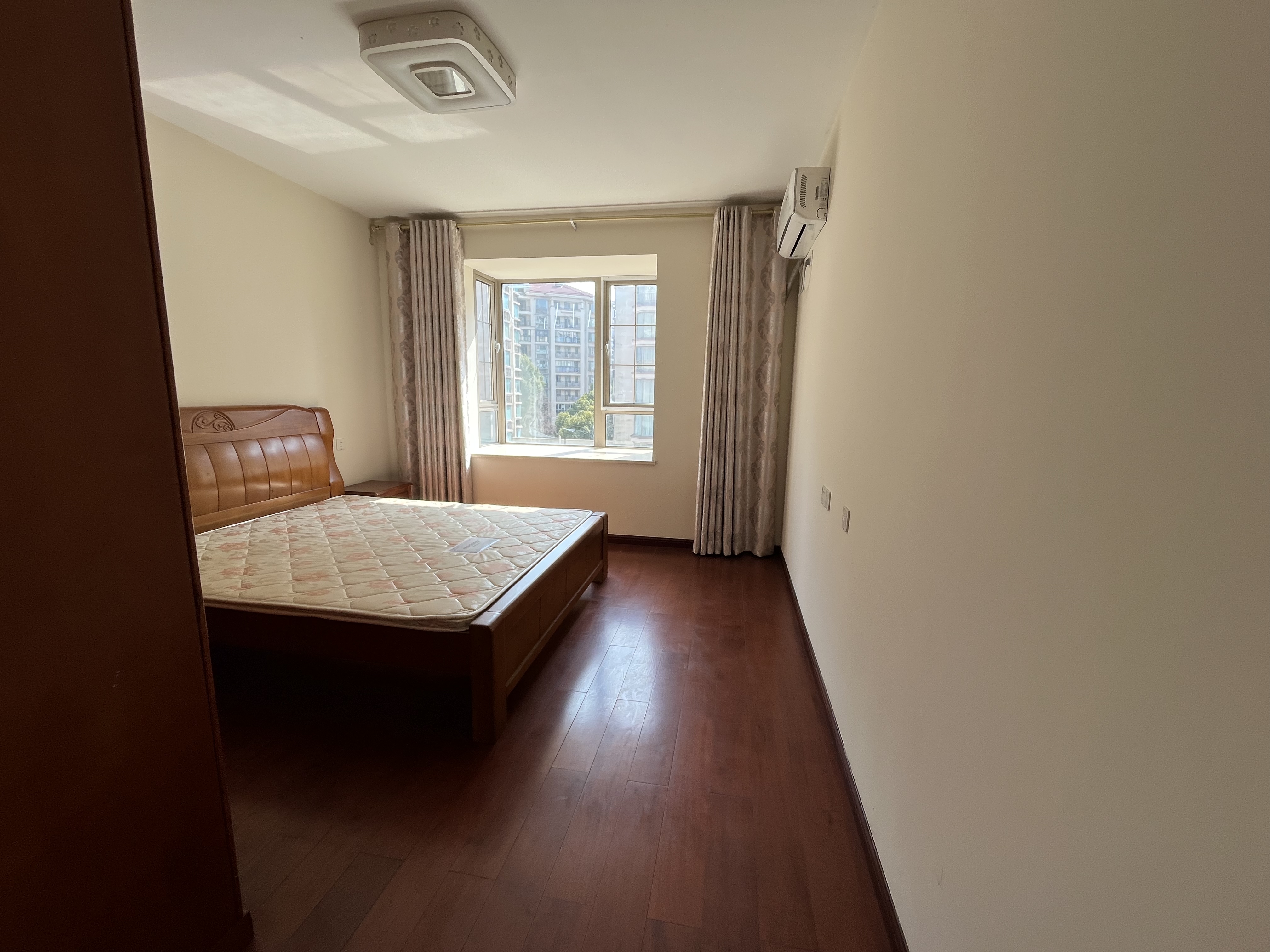 优山美地花园北区 2室2厅1卫 102m&sup2;
