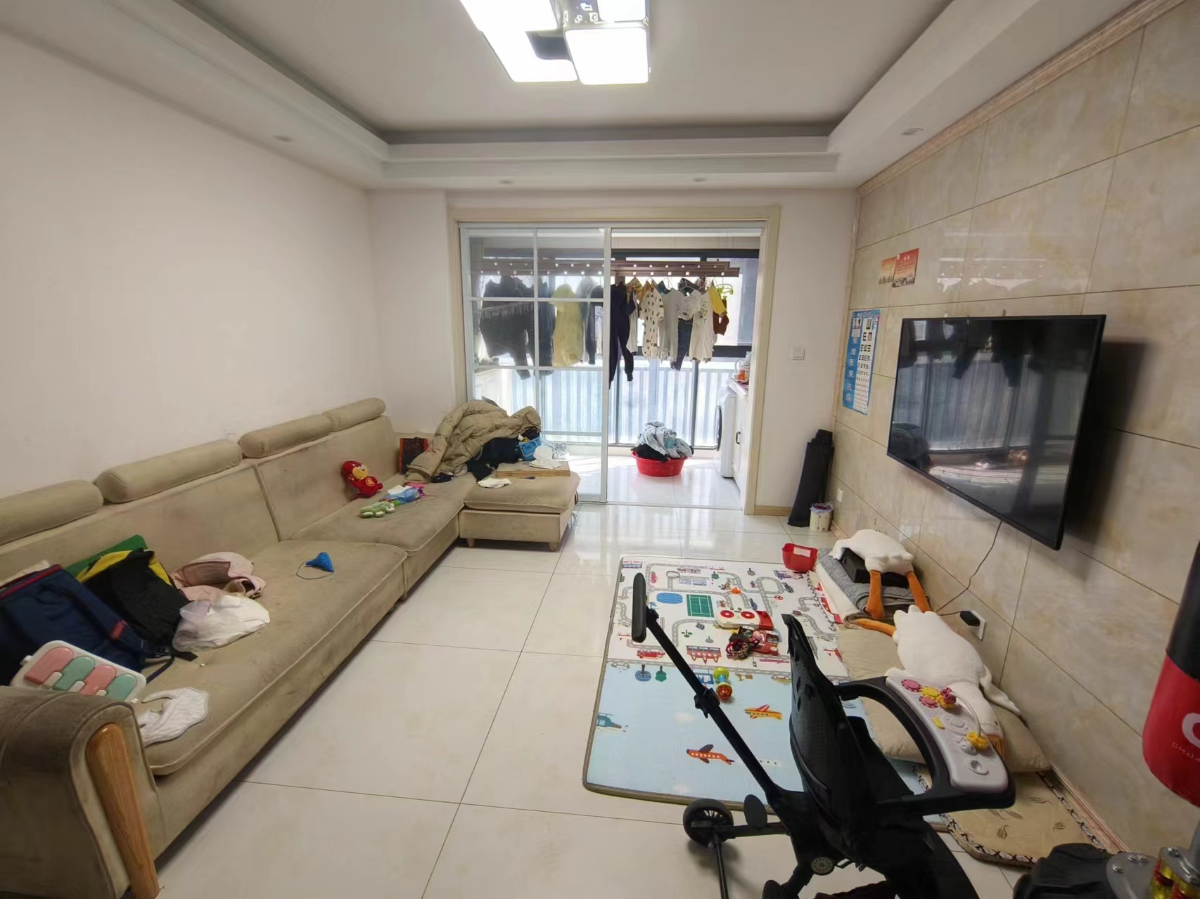 南山国际社区 3室2厅1卫 98m²