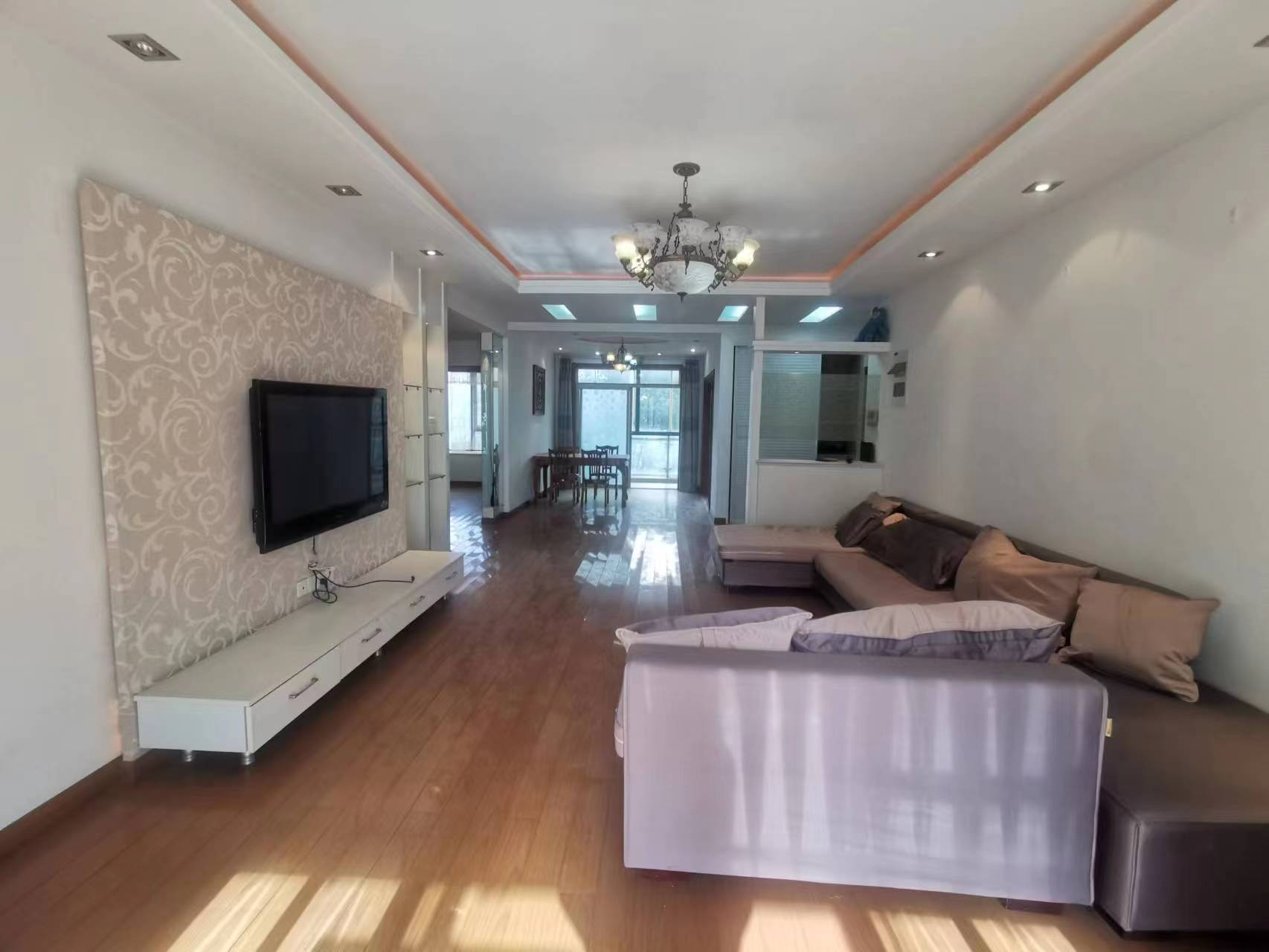 中南世纪城北区 3室2厅1卫 143m&sup2;
