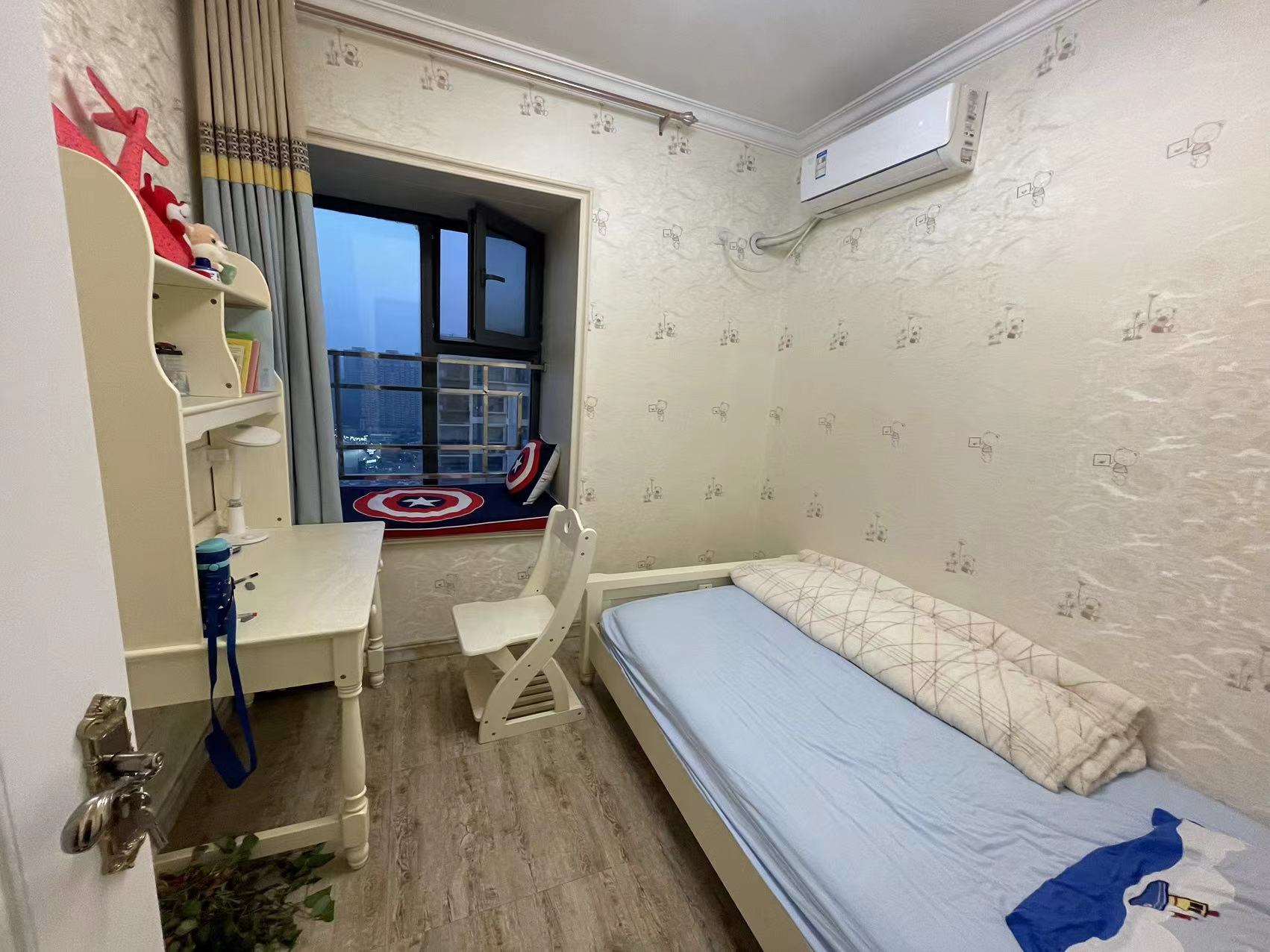 万达华府 3室2厅2卫 121m&sup2;