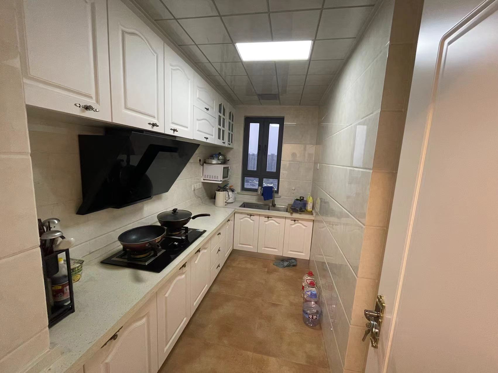 万达华府 3室2厅2卫 121m&sup2;