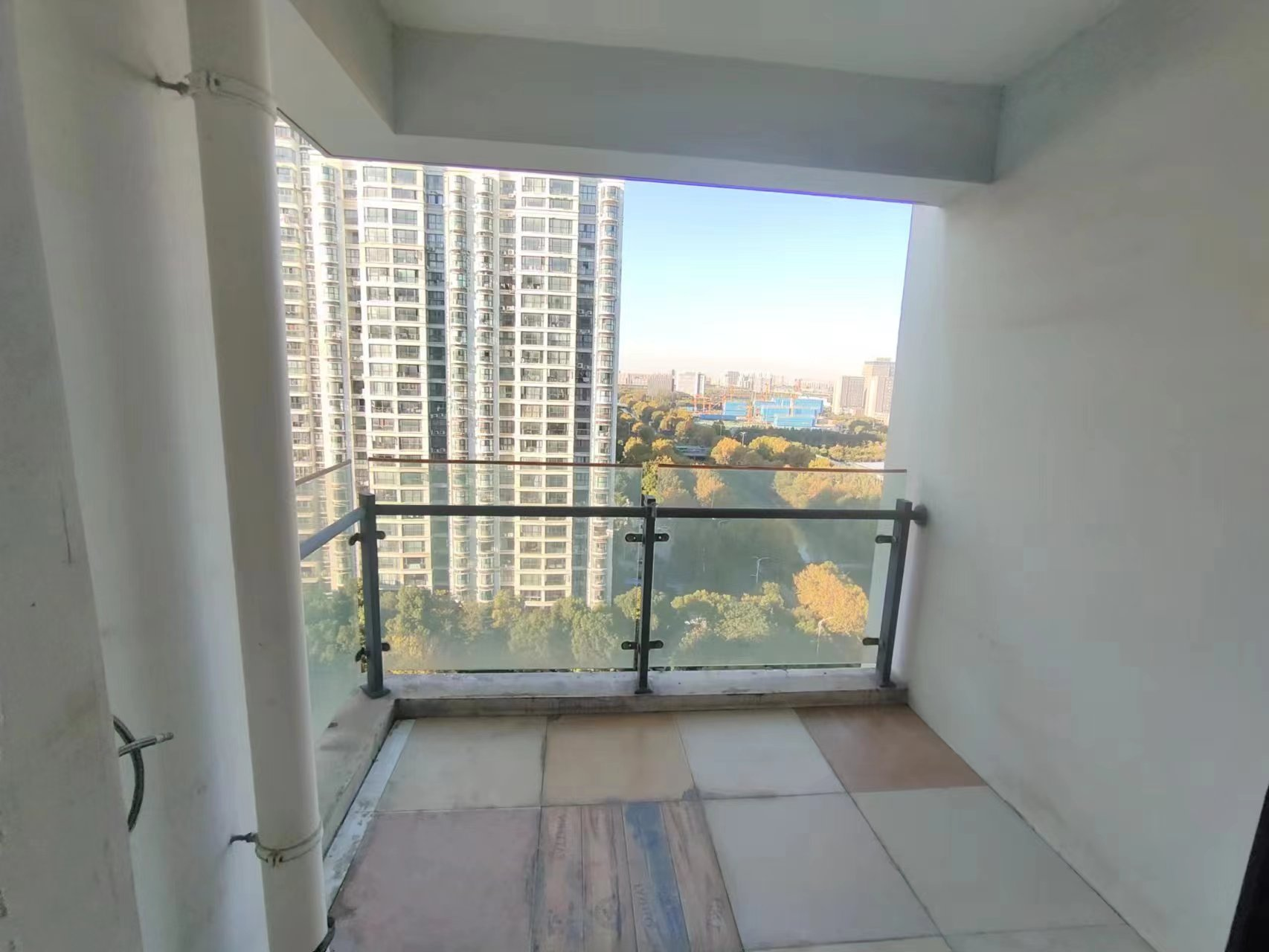 中南世纪城北区 3室2厅2卫 148m&sup2;