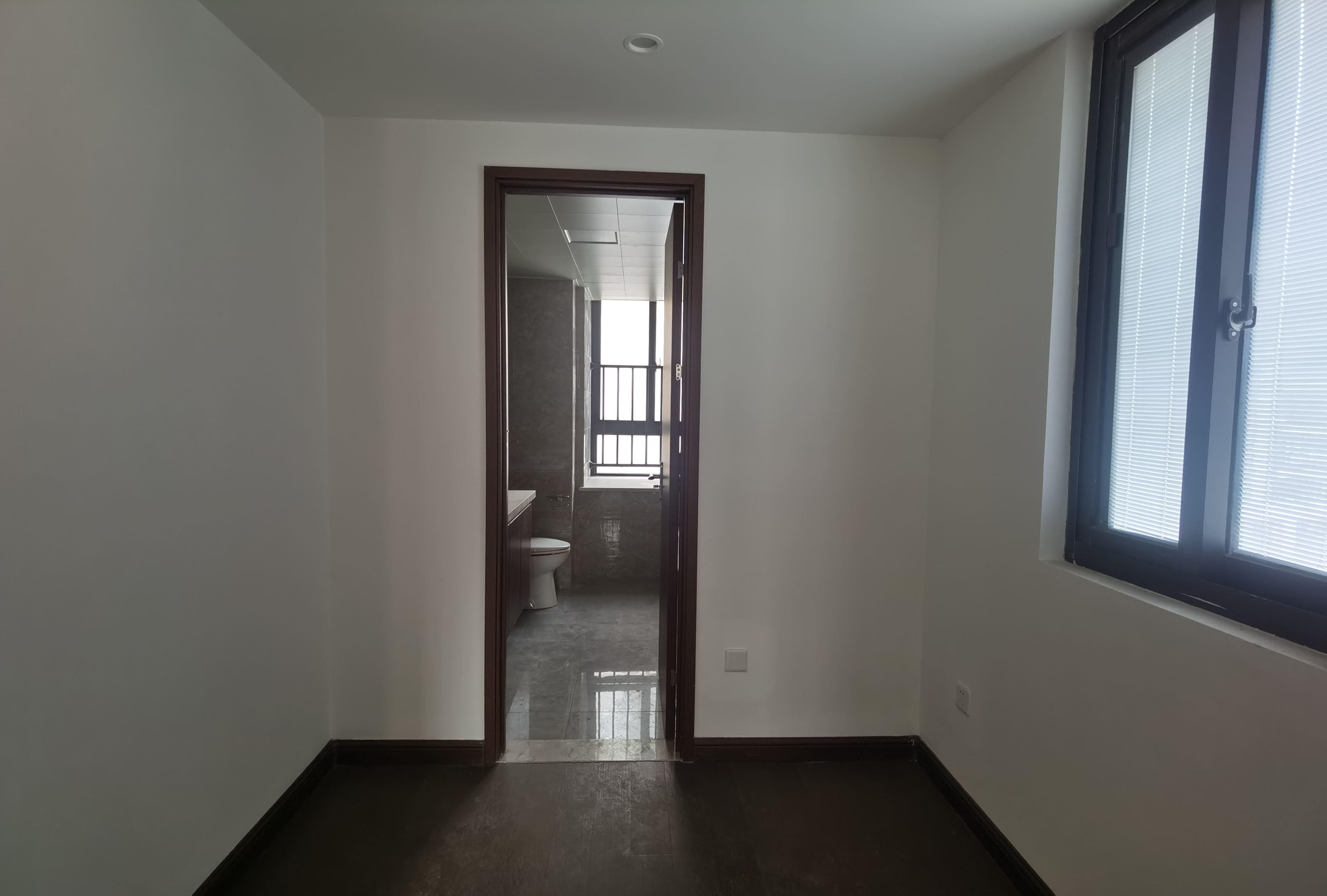 华强国际公馆 4室3厅3卫 189.25m&sup2;