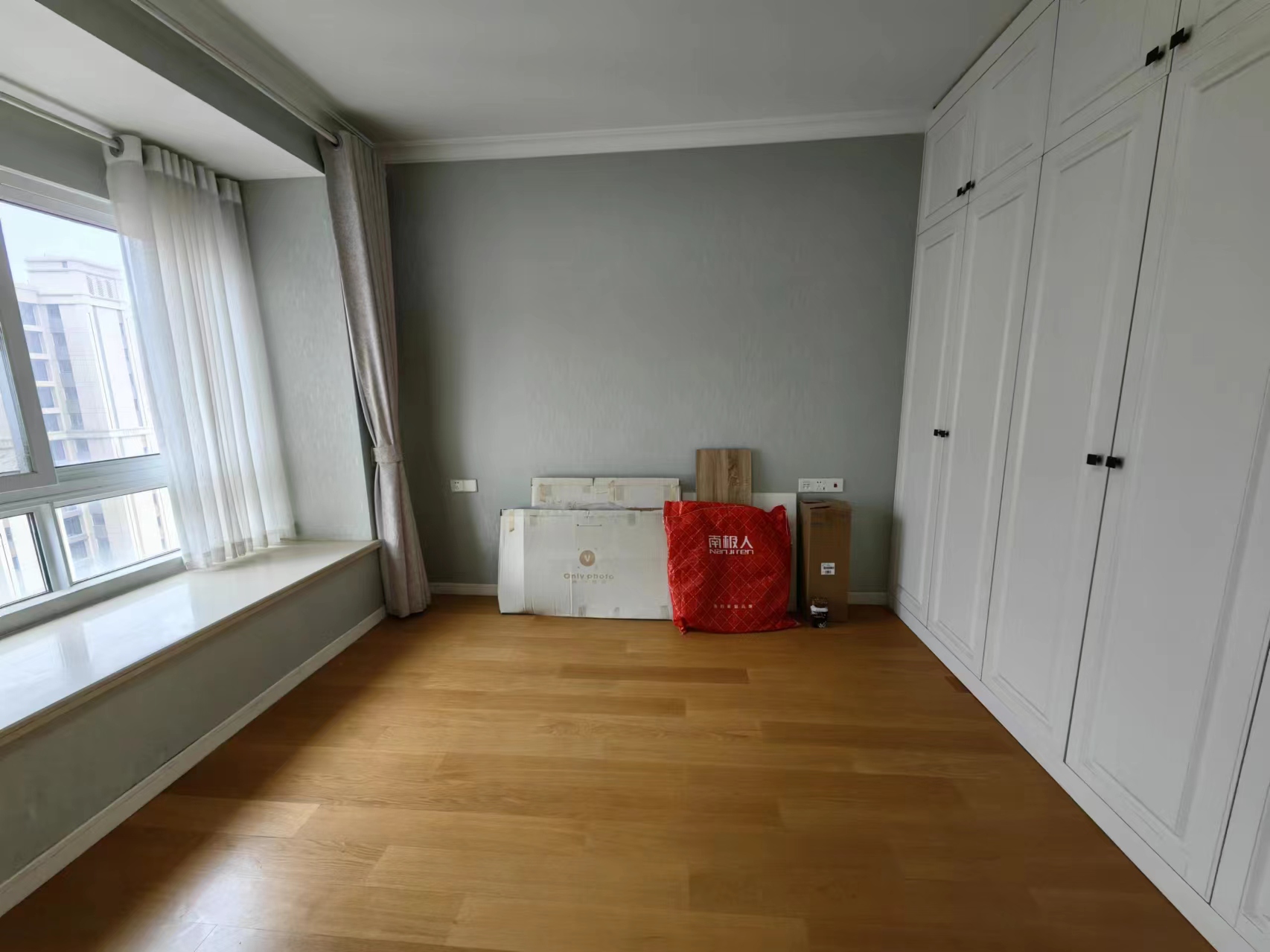 中海碧林湾 3室2厅2卫 114m&sup2;