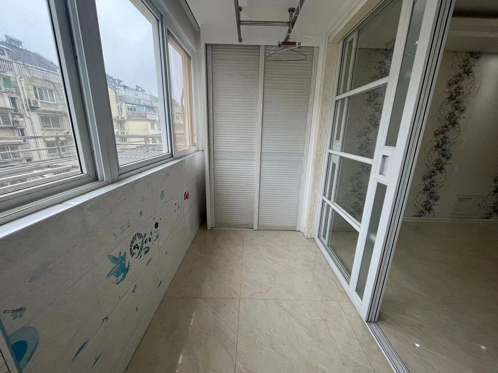 城港花苑东区 2室1厅1卫 101m&sup2;