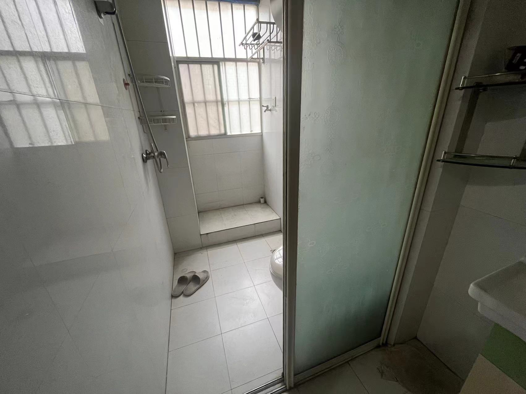 城港新村 2室1厅1卫 63m&sup2;