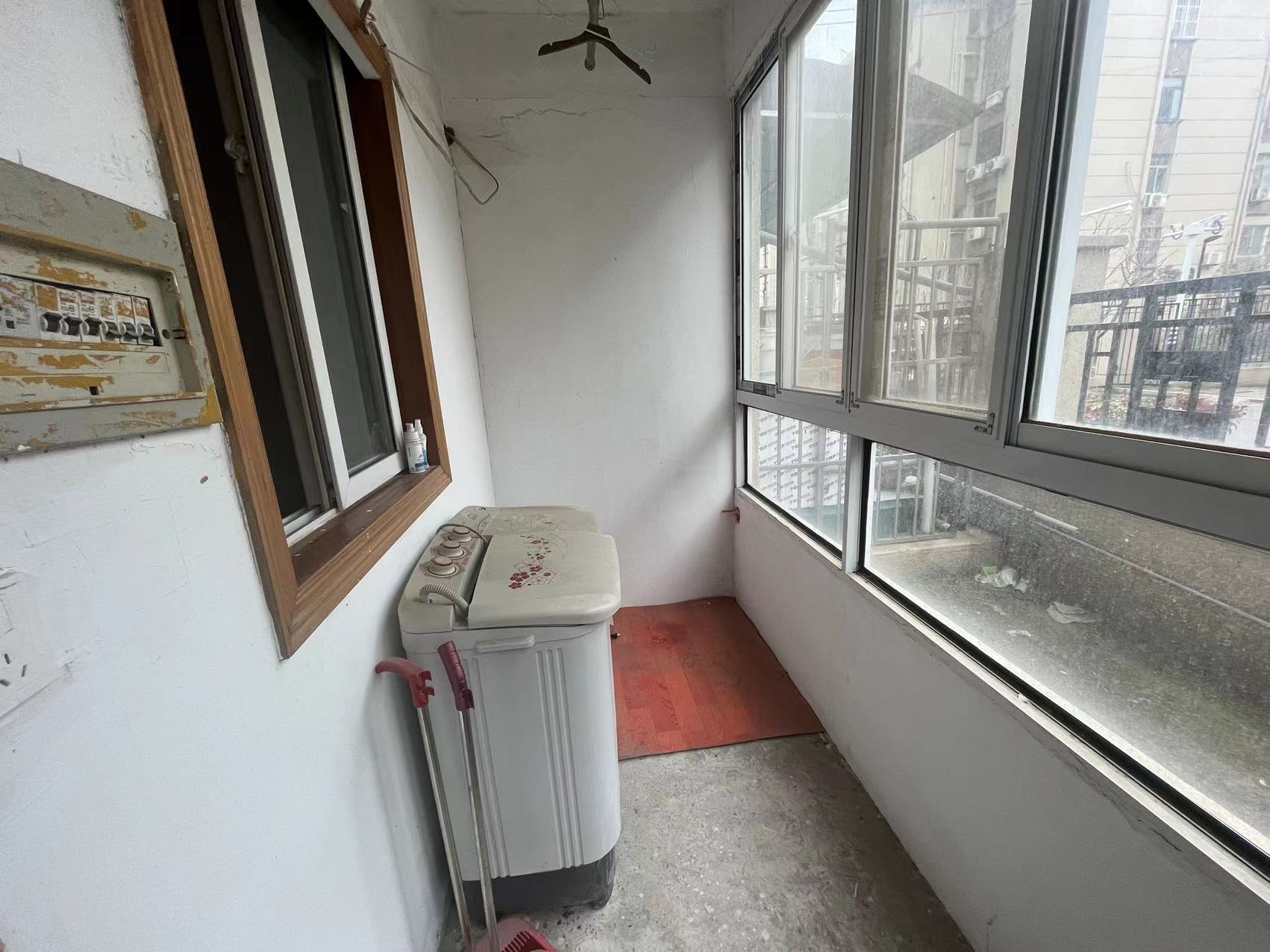 城港新村 2室1厅1卫 63m&sup2;