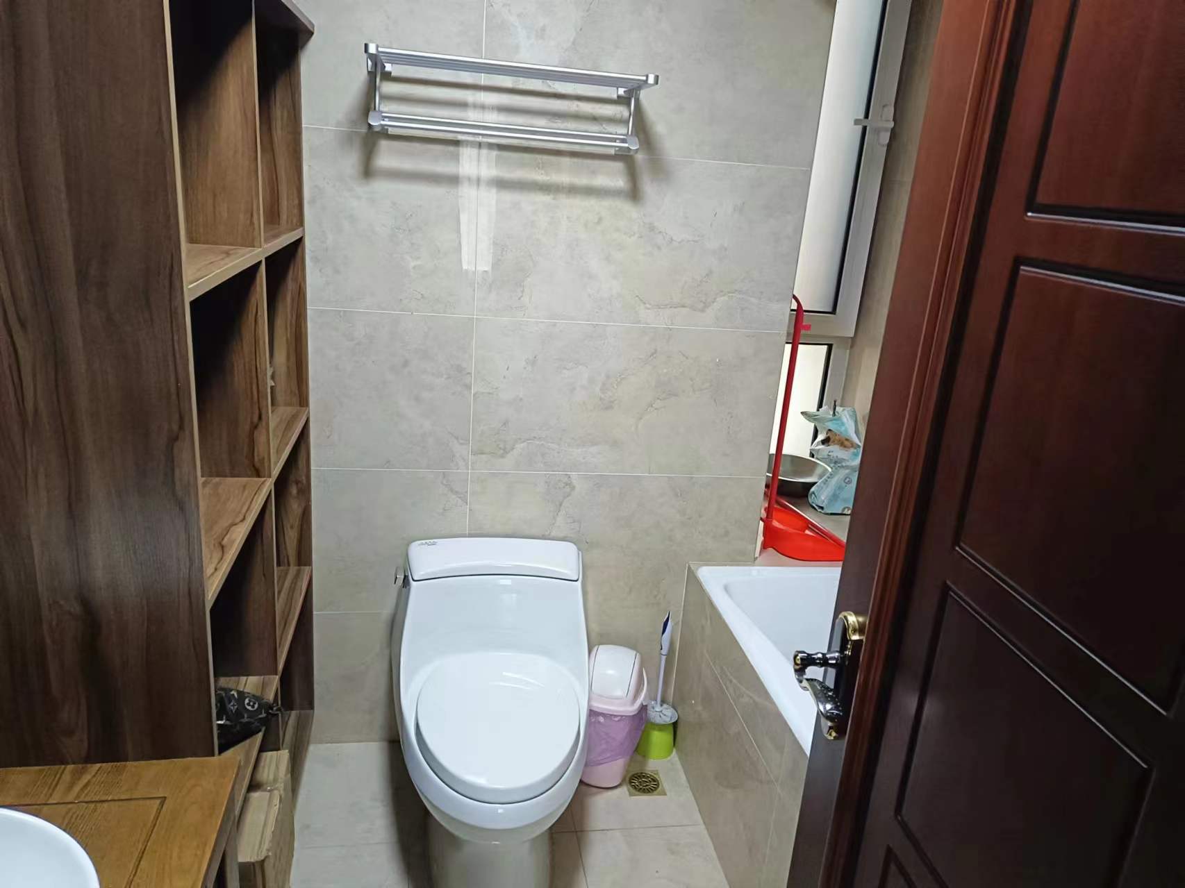 中南世纪花城二期 3室2厅2卫 135m&sup2;
