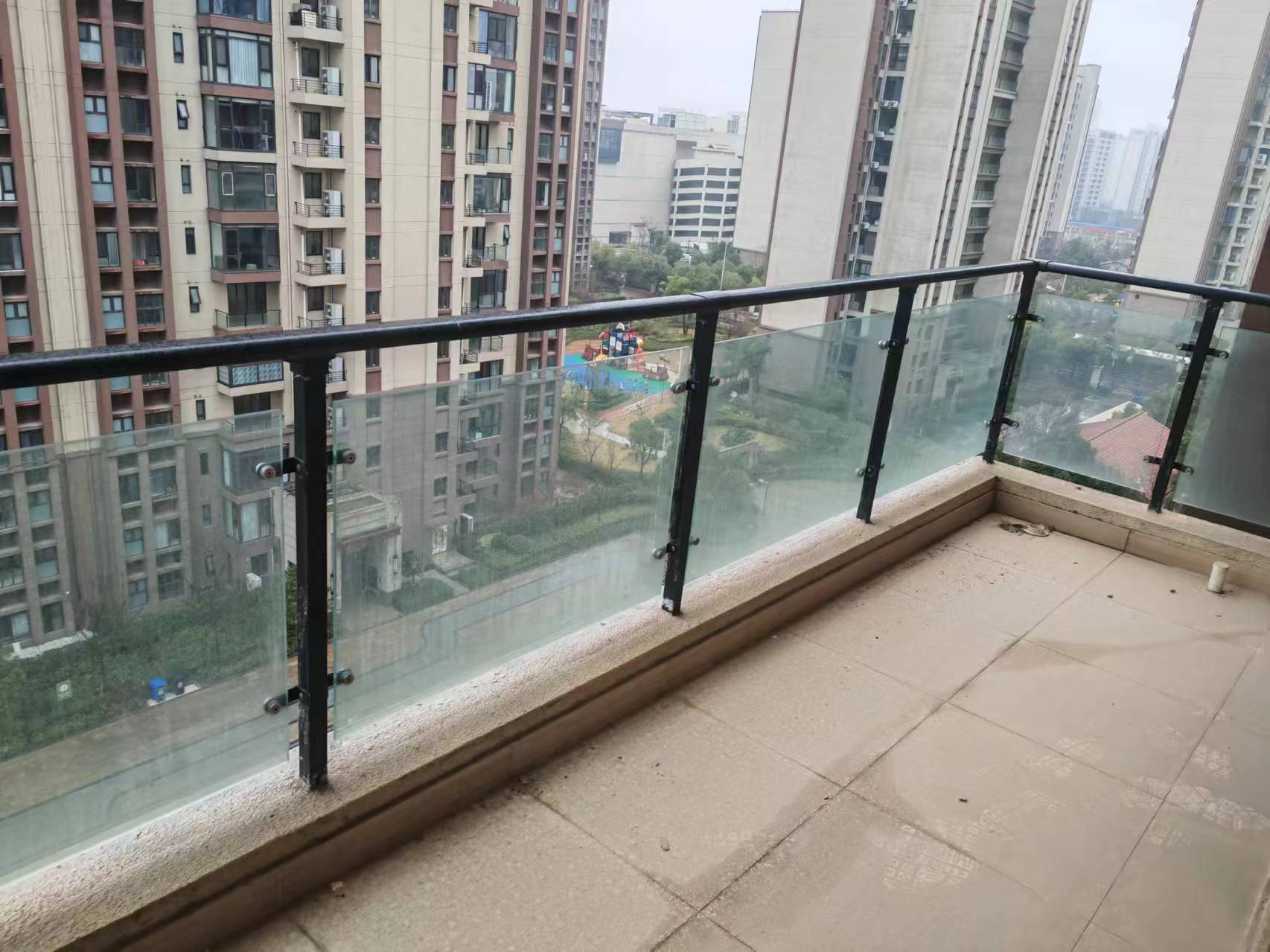 碧桂园时代悦城 3室2厅2卫 114m&sup2;