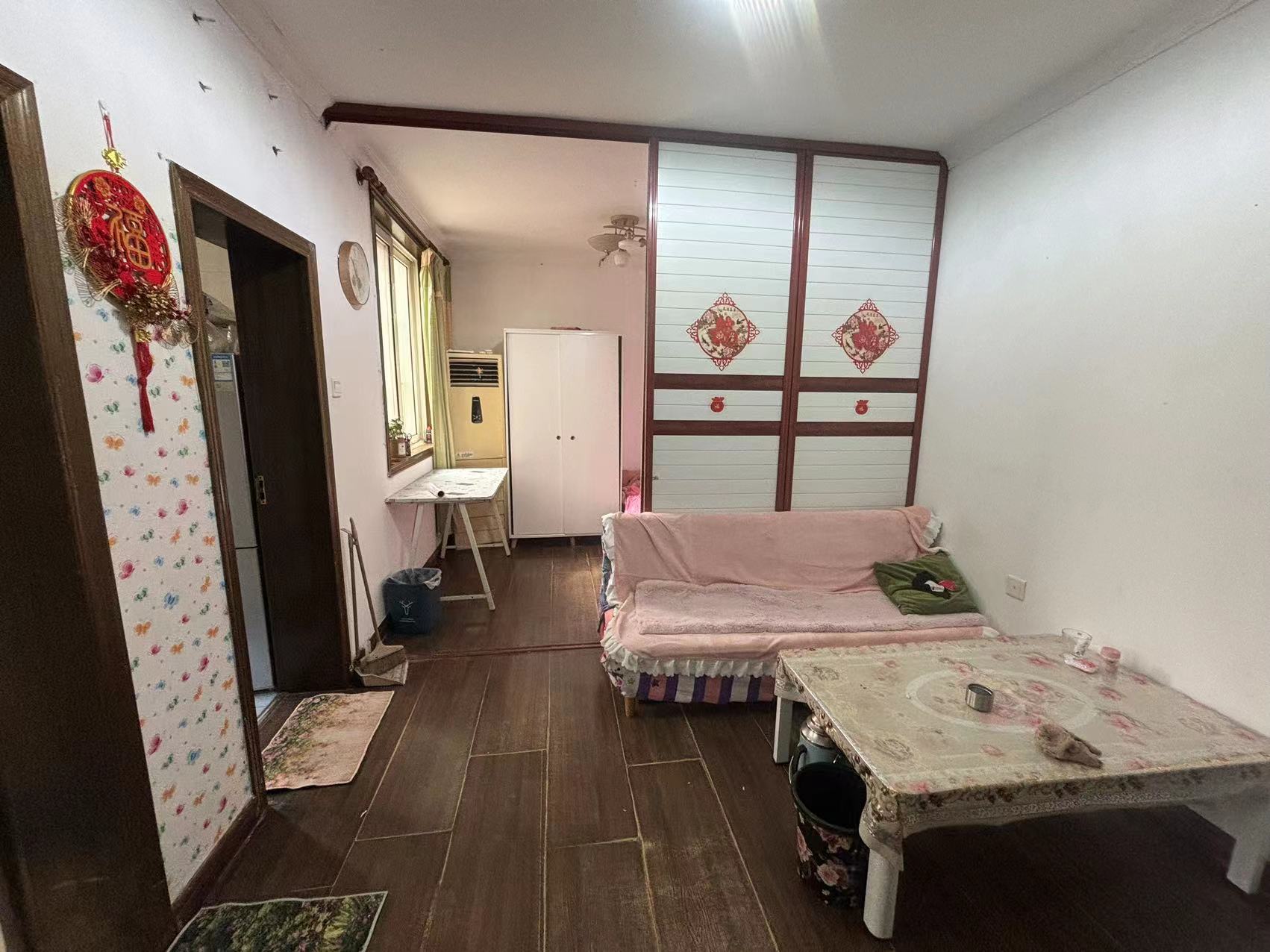 外滩小区 1室1厅1卫 57.11m&sup2;