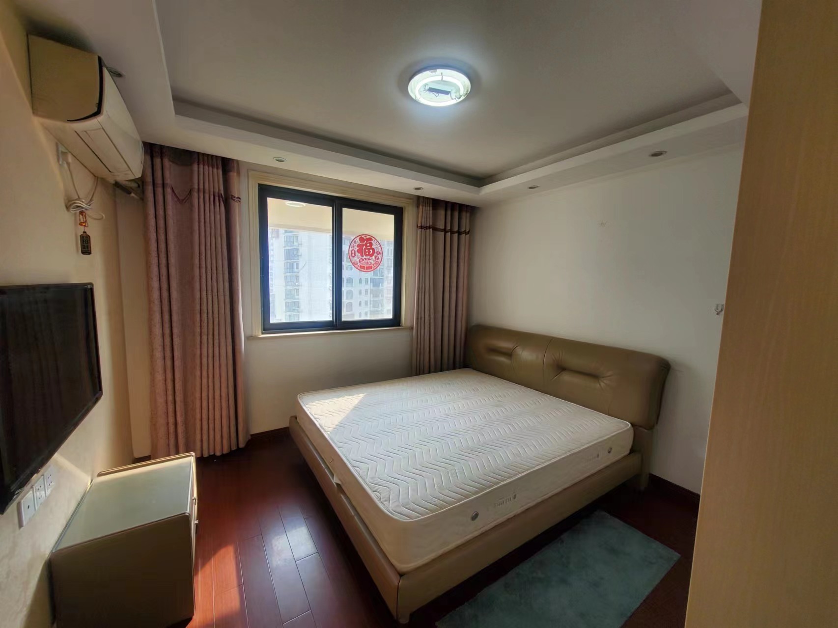 高迪晶城 2室2厅1卫 93m&sup2;