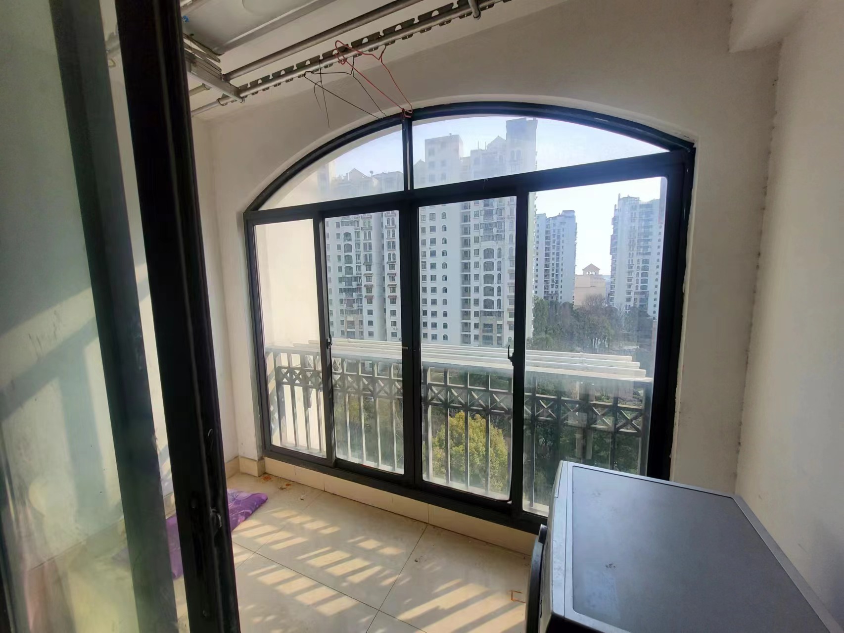 高迪晶城 2室2厅1卫 93m&sup2;