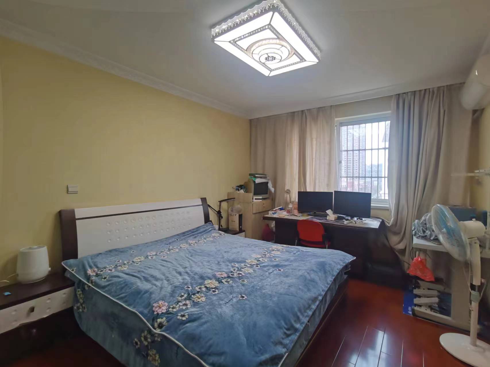 跃龙小苑 7室3厅2卫 220m&sup2;