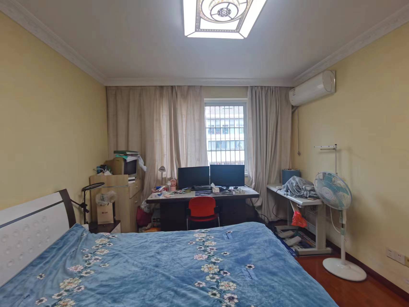 跃龙小苑 7室3厅2卫 220m&sup2;