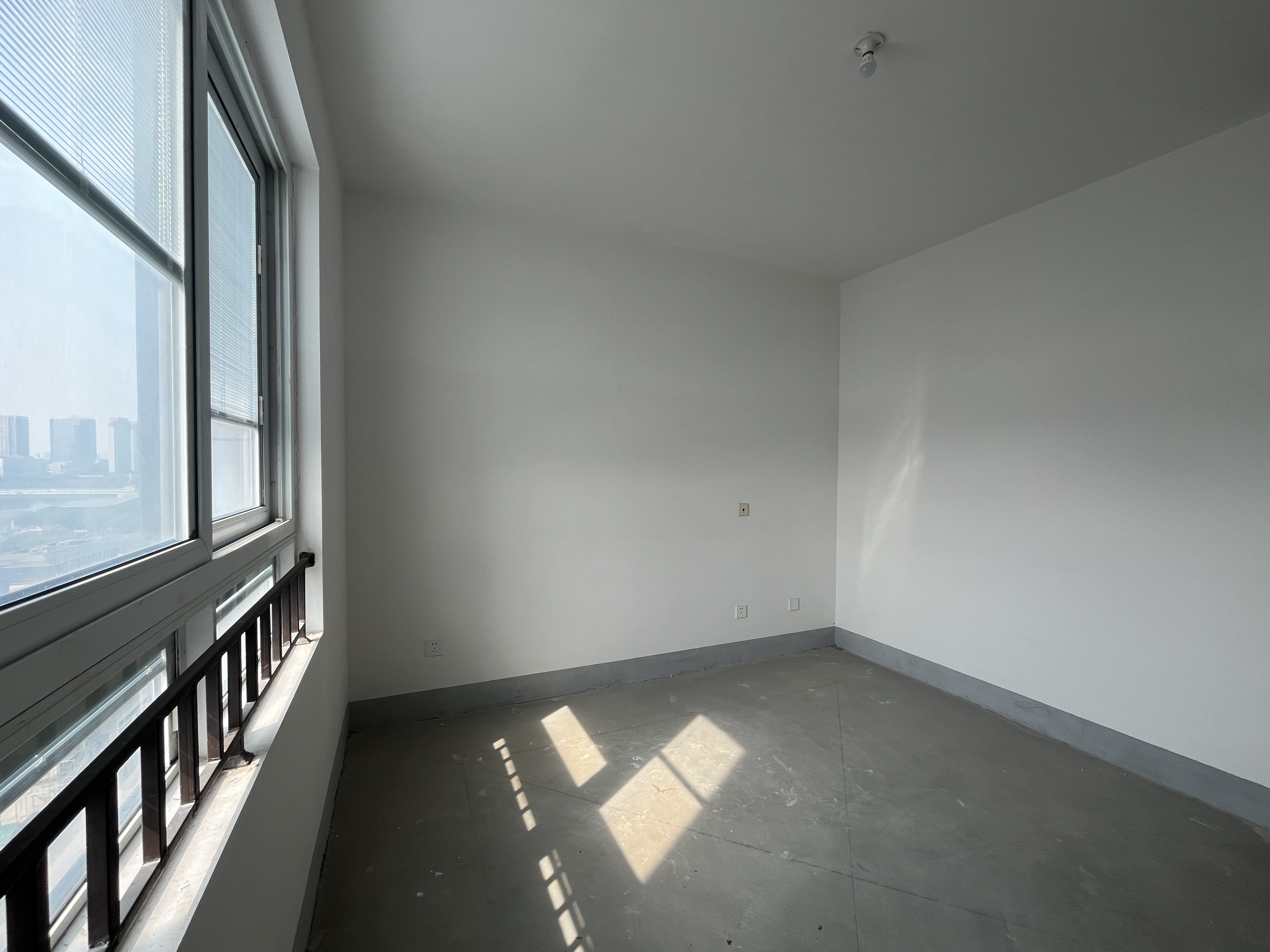 崇川星光域 4室2厅3卫 142m²