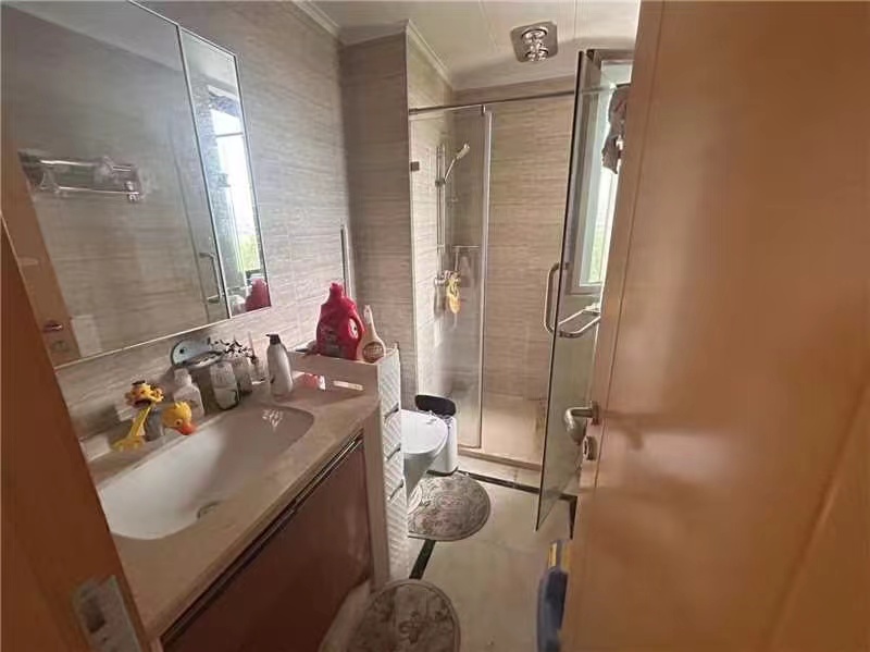 富力院士廷 4室2厅2卫 136m&sup2;
