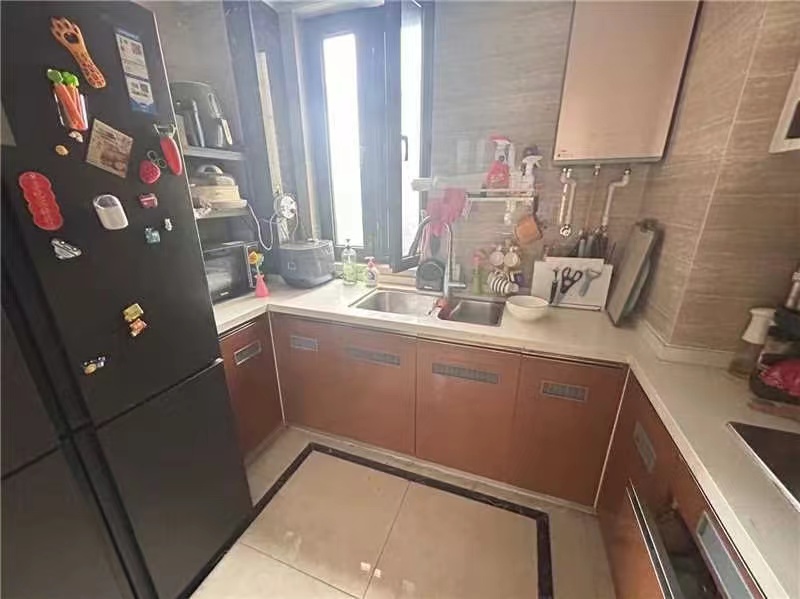 富力院士廷 4室2厅2卫 136m&sup2;