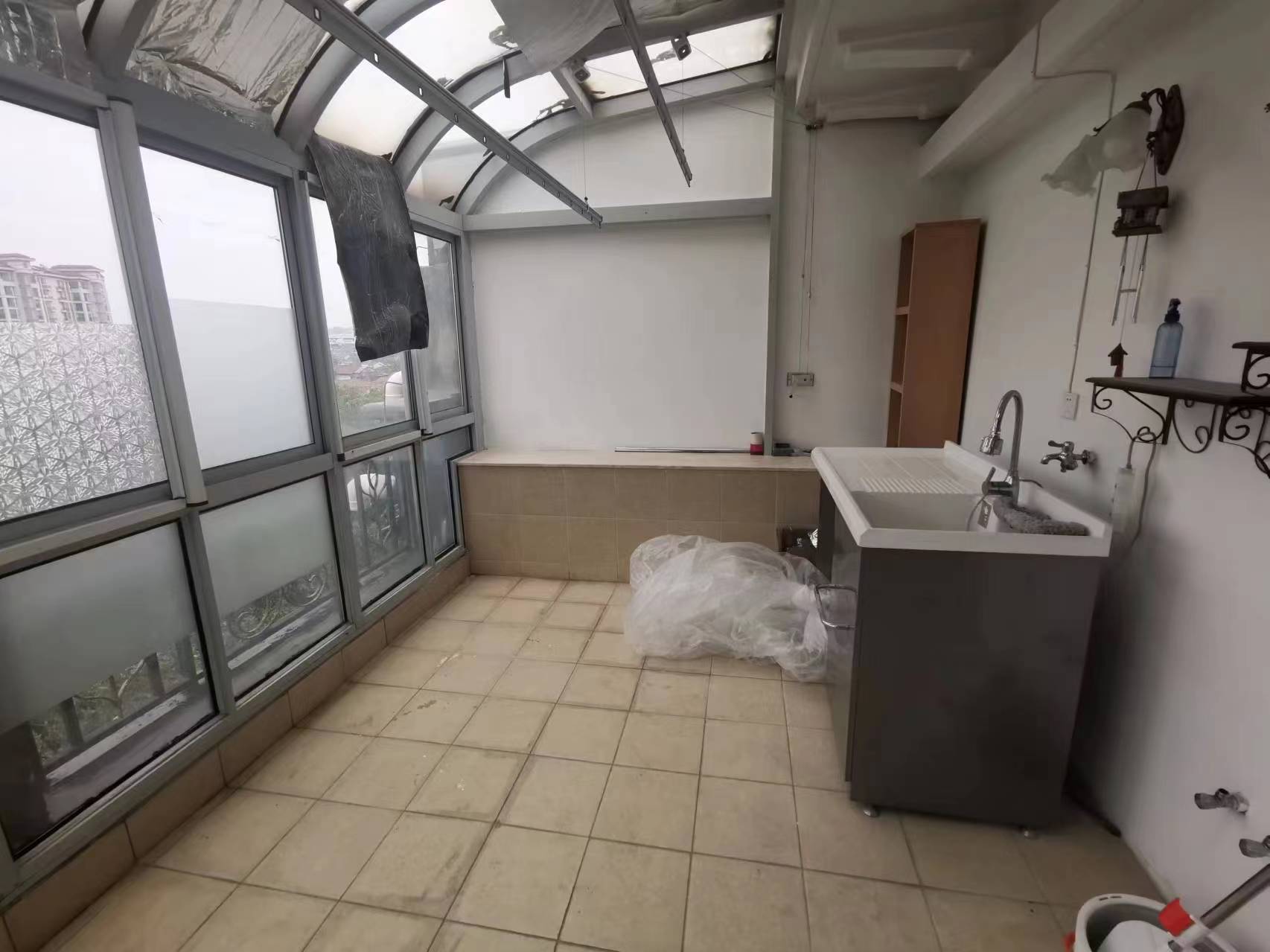 优山美地花园 4室2厅2卫 218m&sup2;