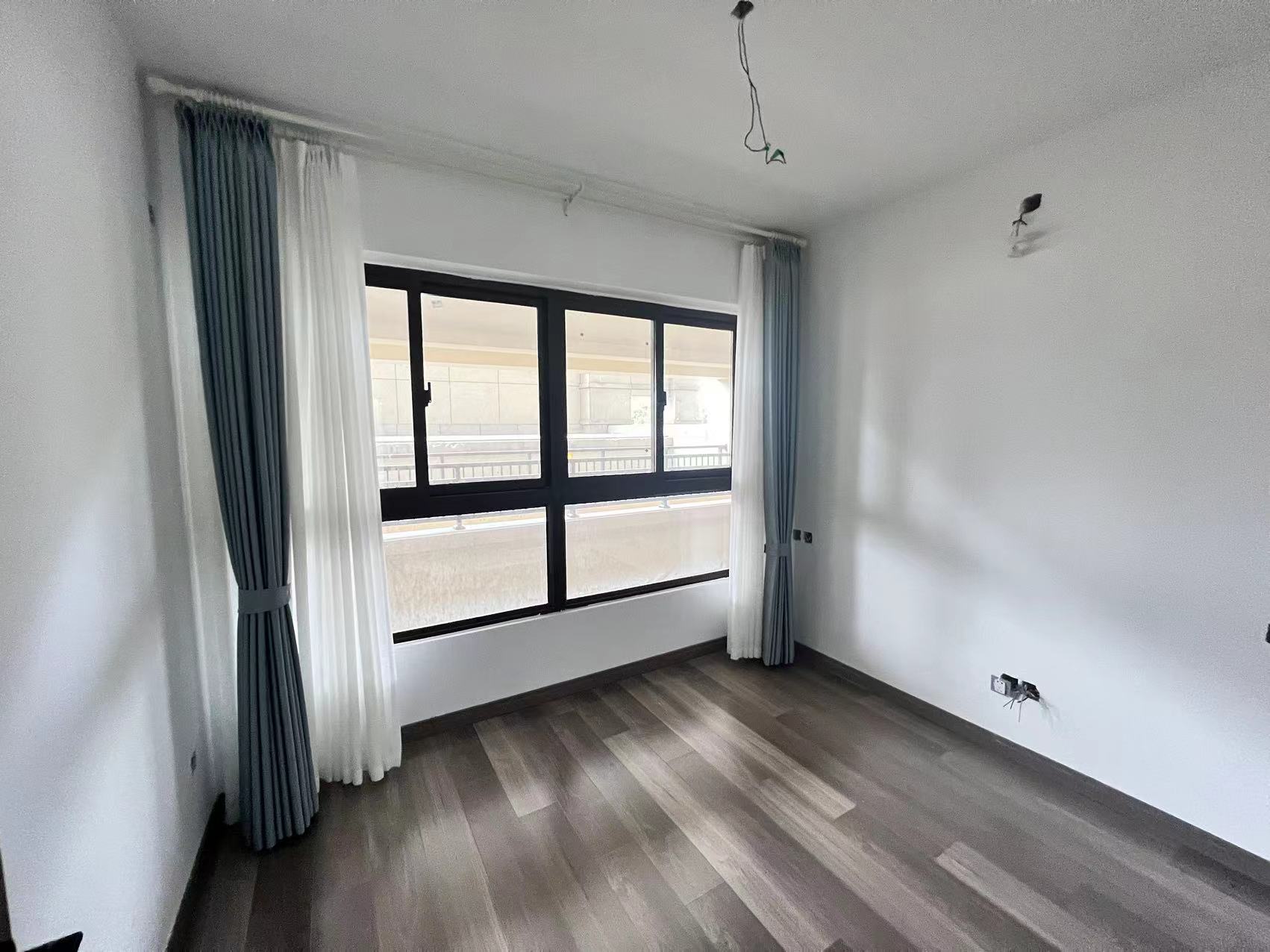 世茂云锦(九龙庭广场) 3室2厅1卫 92.85m&sup2;