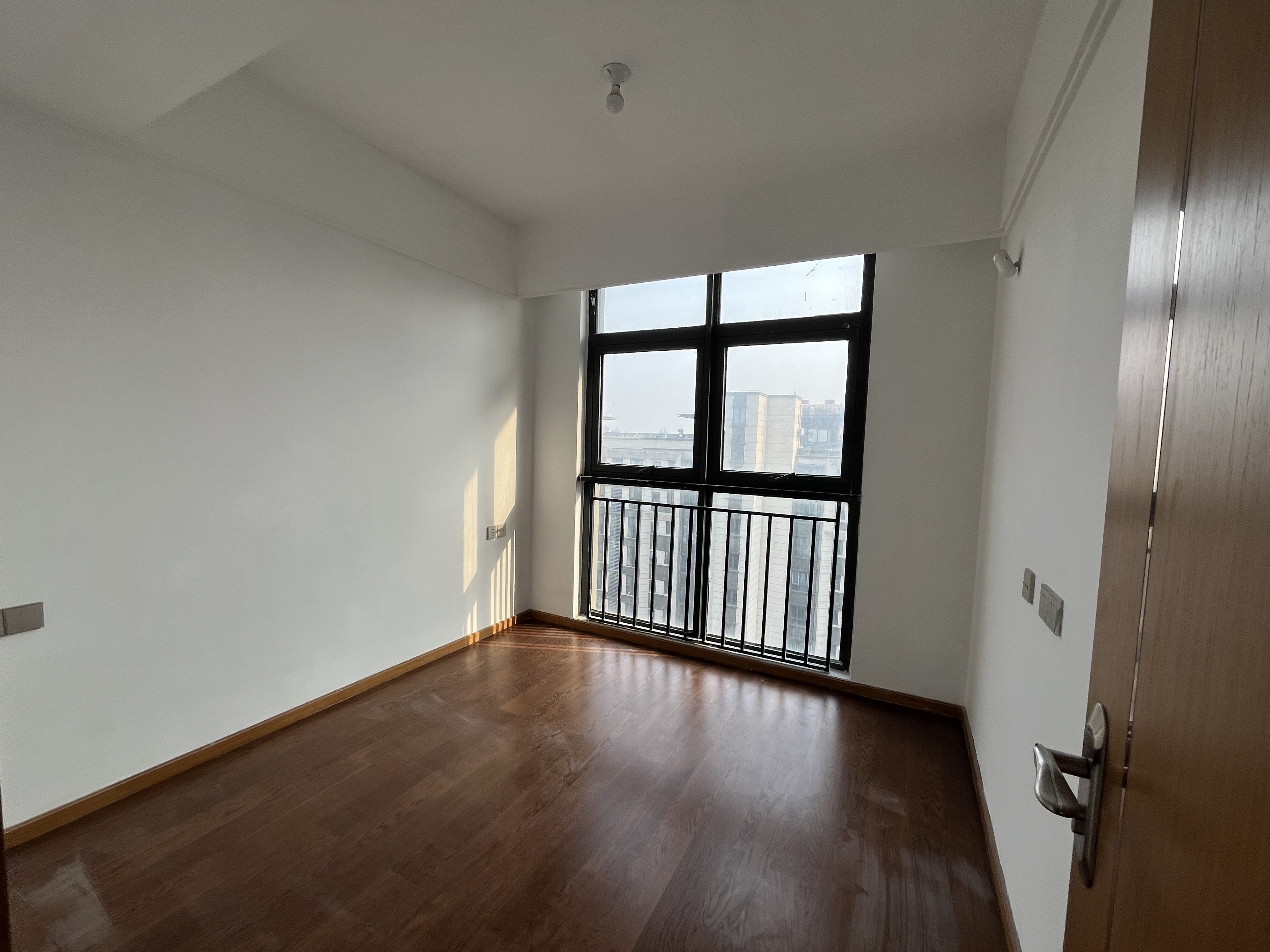 中南漫悦湾 5室3厅2卫 166.00m&sup2;