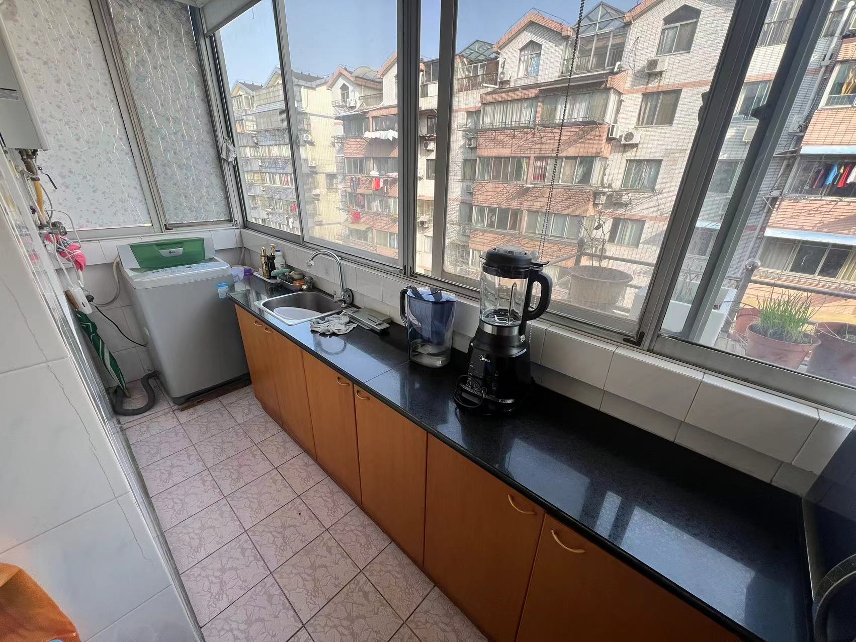 华侨花苑 2室2厅1卫 95m&sup2;