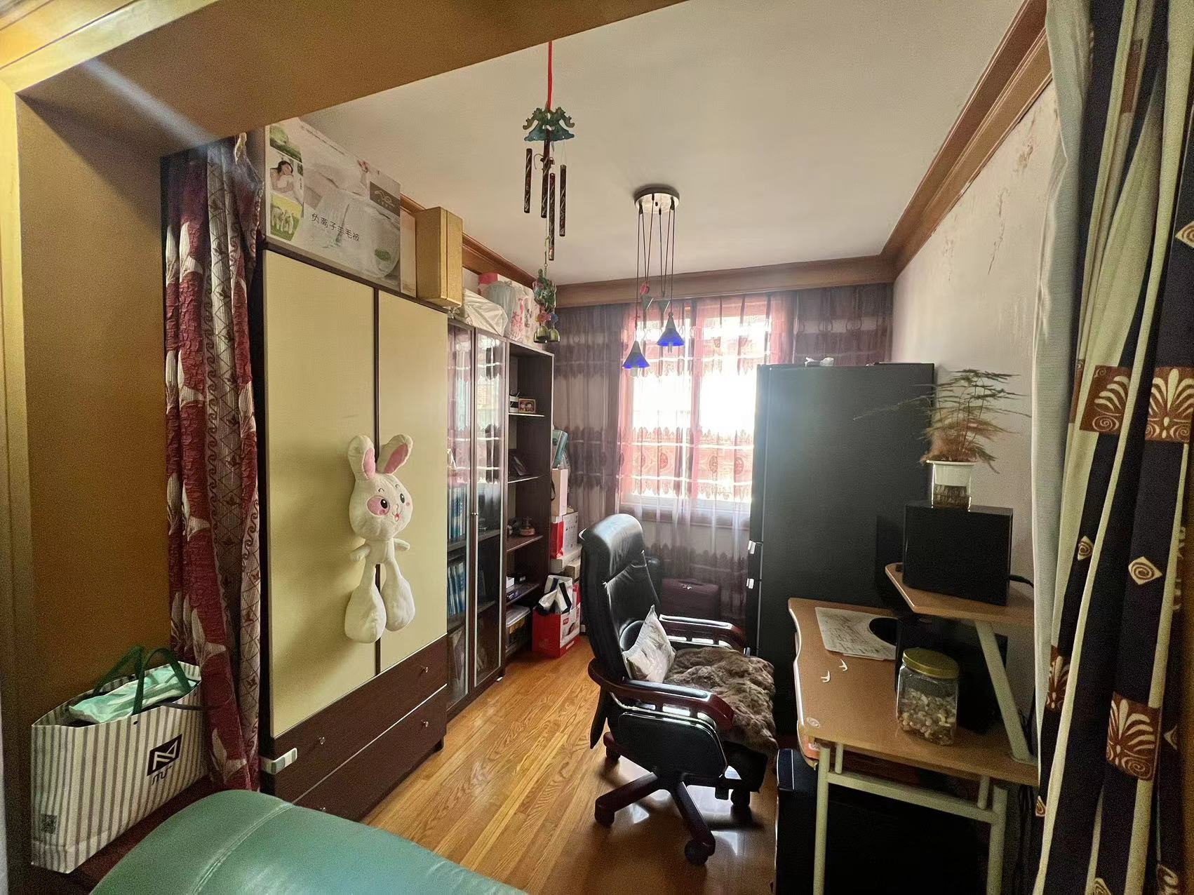 华侨花苑 2室2厅1卫 95m&sup2;