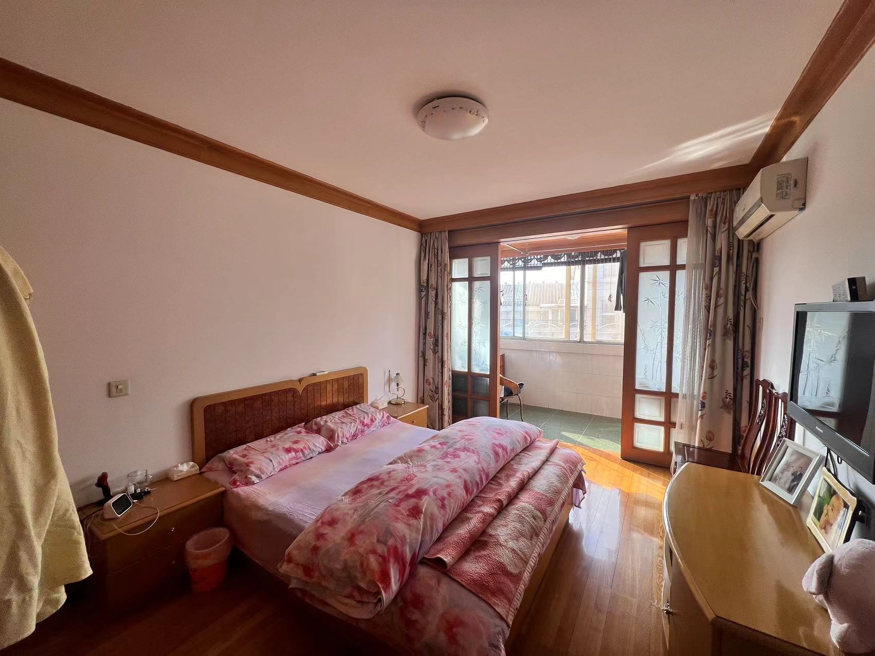 华侨花苑 2室2厅1卫 95m&sup2;
