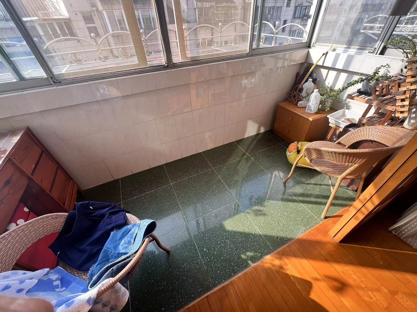 华侨花苑 2室2厅1卫 95m&sup2;