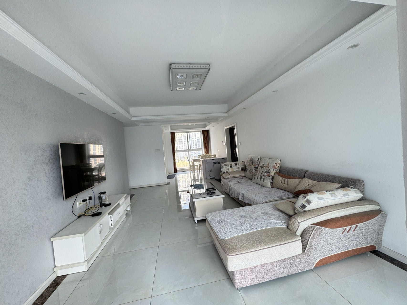 万达华府 3室2厅1卫 108.59m²