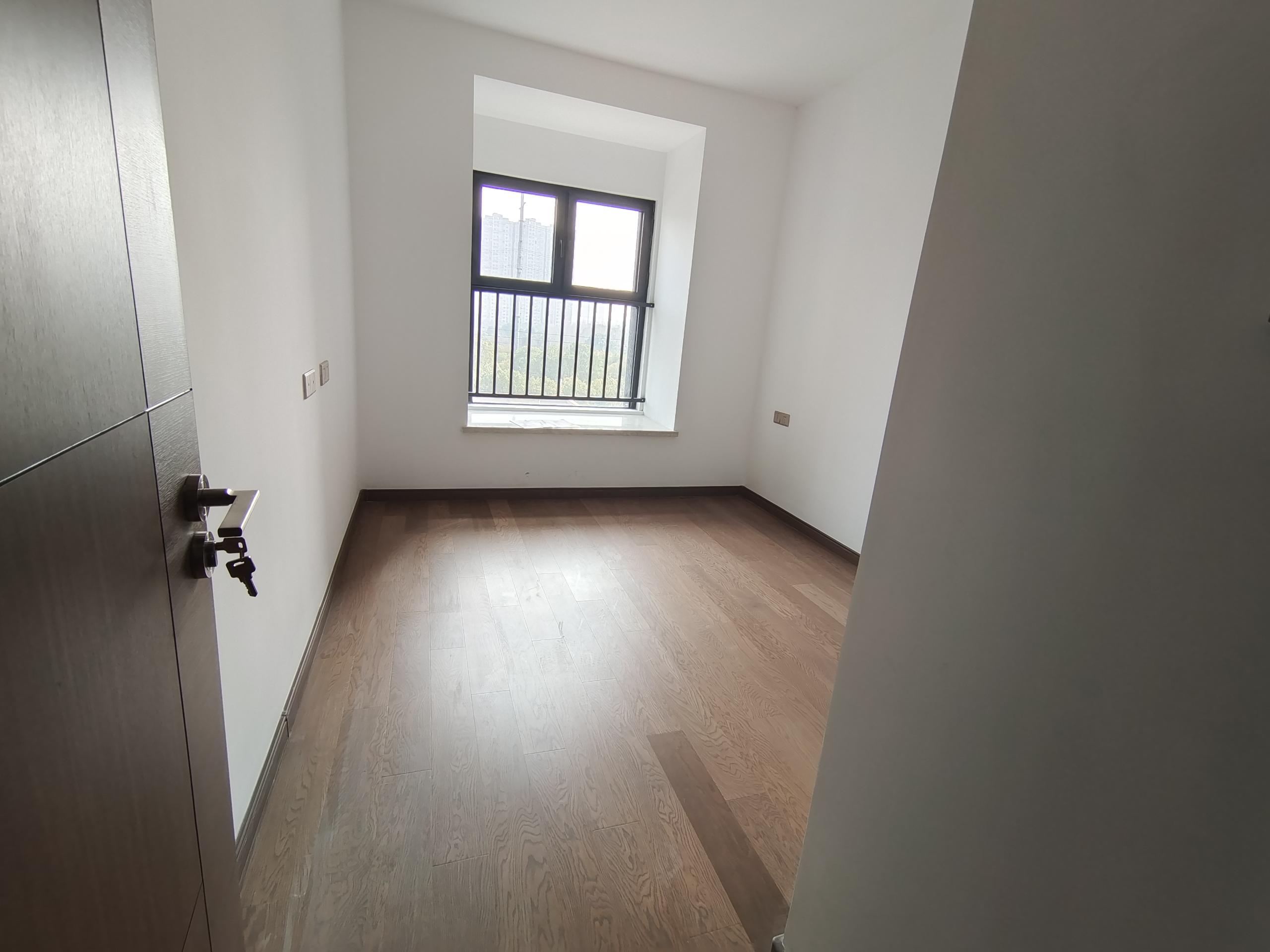 中海上东区 4室2厅2卫 143m&sup2;