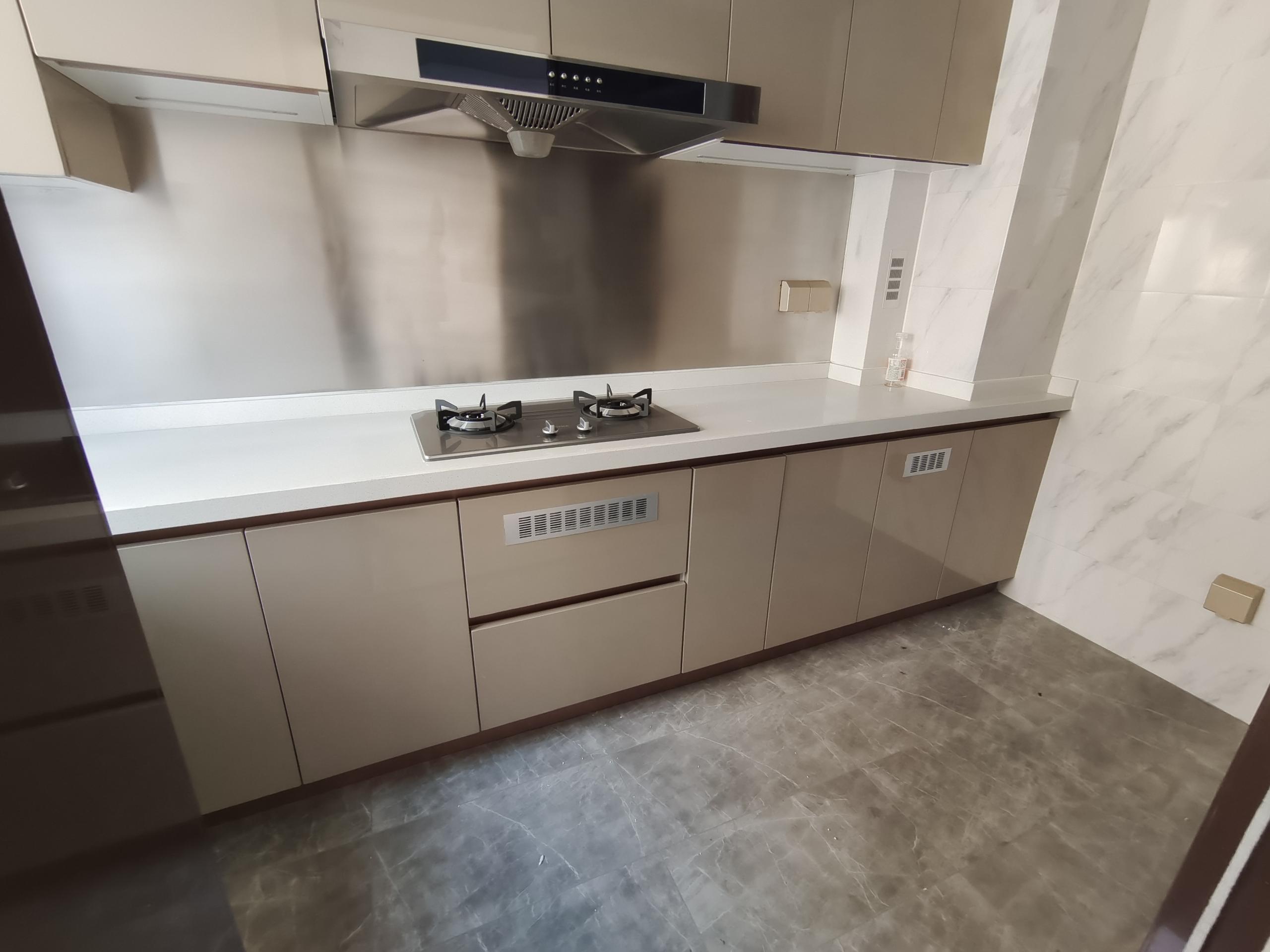 中海上东区 4室2厅2卫 143m&sup2;