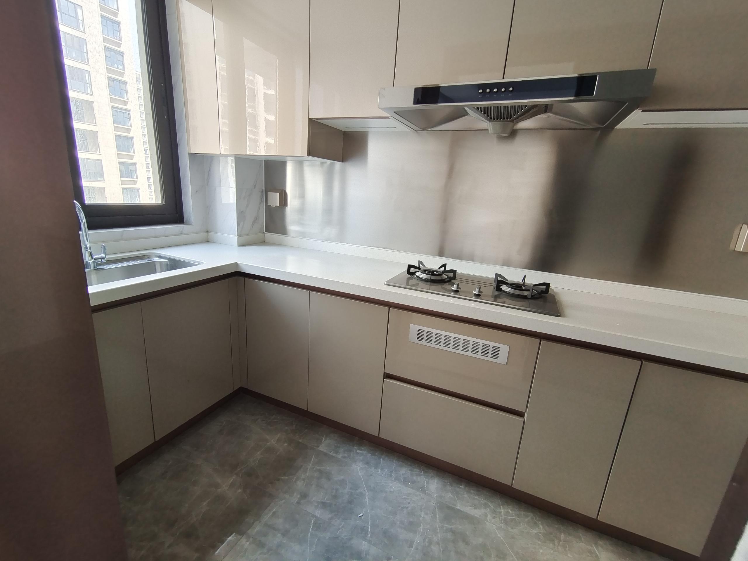 中海上东区 4室2厅2卫 143m&sup2;