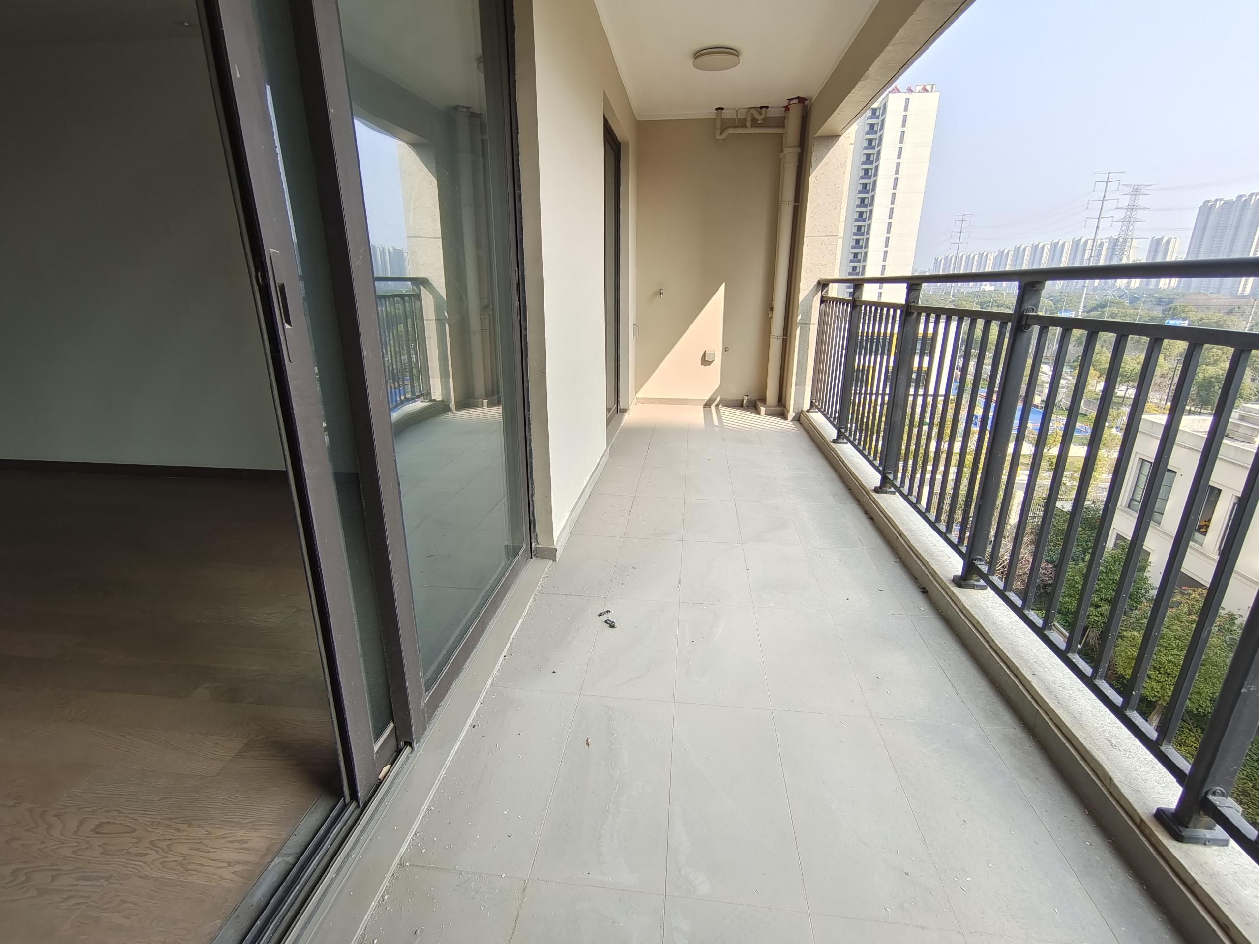 中海上东区 4室2厅2卫 143m&sup2;