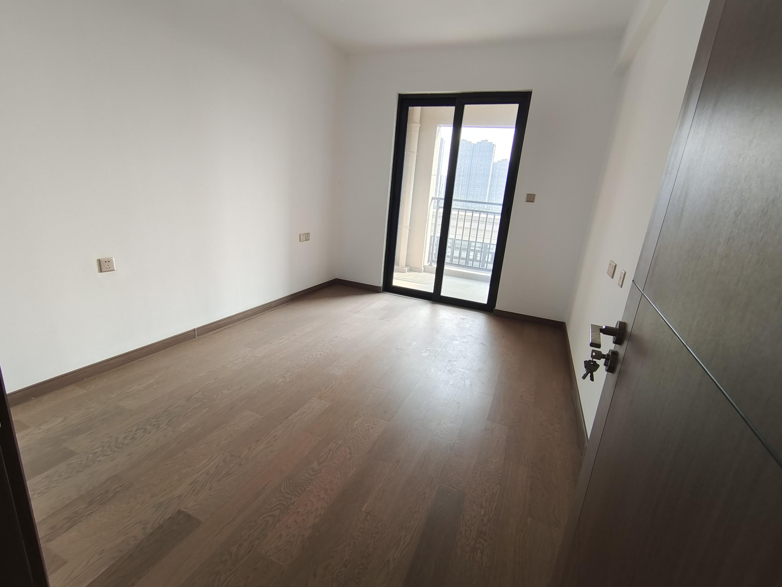 中海上东区 4室2厅2卫 143m&sup2;