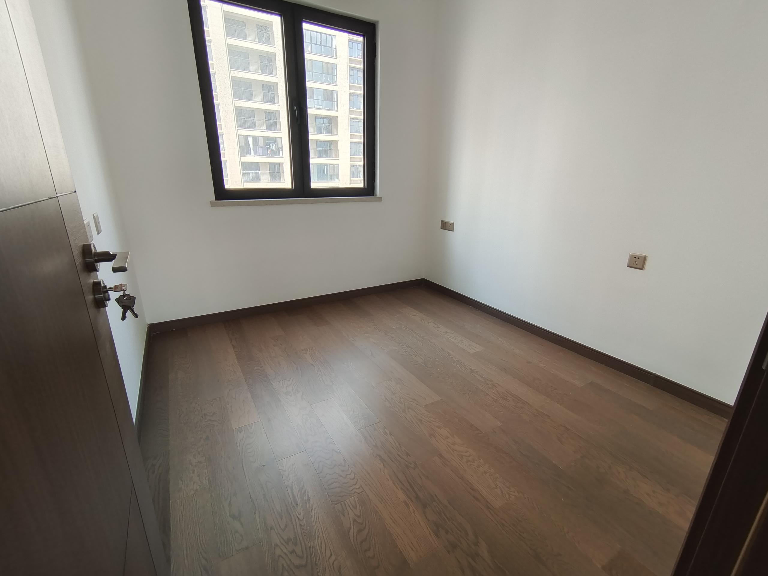 中海上东区 4室2厅2卫 143m&sup2;