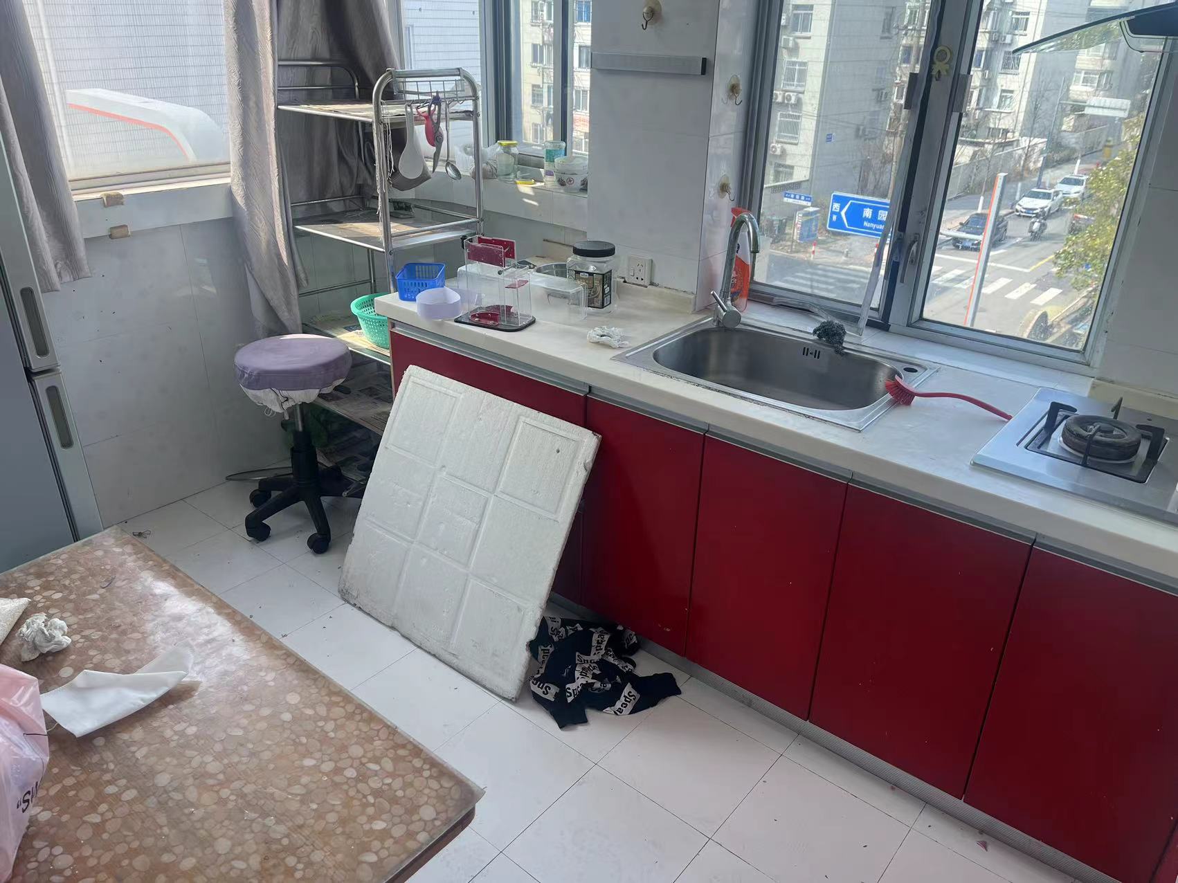 法官公寓 2室1厅1卫 71m&sup2;
