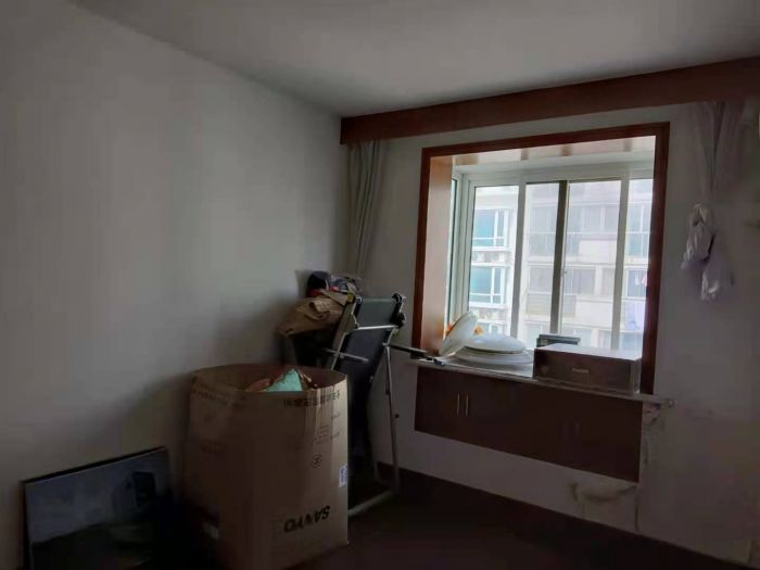鑫乾花园 3室2厅2卫 138m&sup2;
