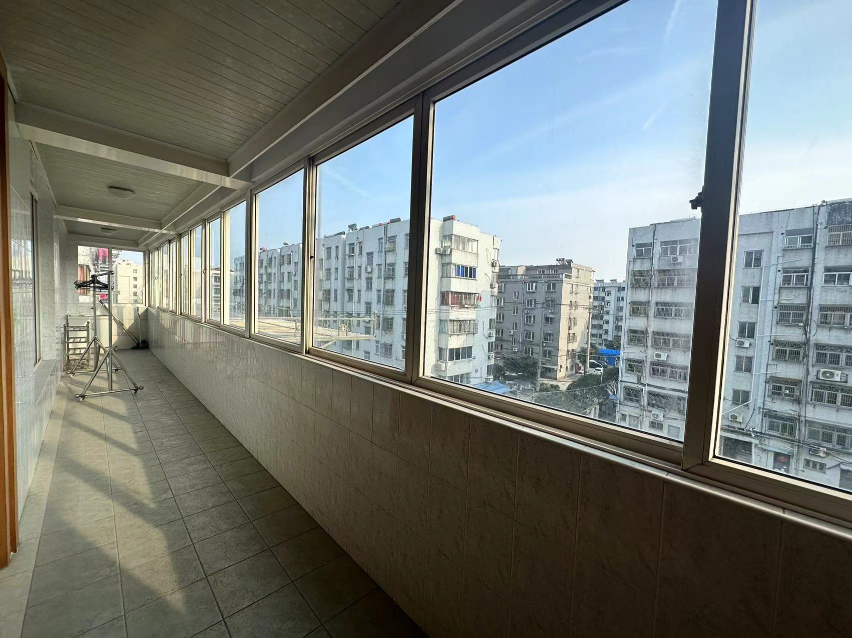 八角亭小区 4室2厅2卫 160m&sup2;