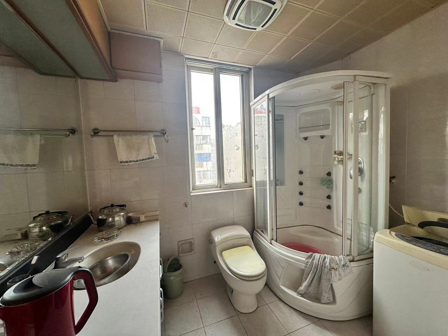 八角亭小区 4室2厅2卫 160m&sup2;