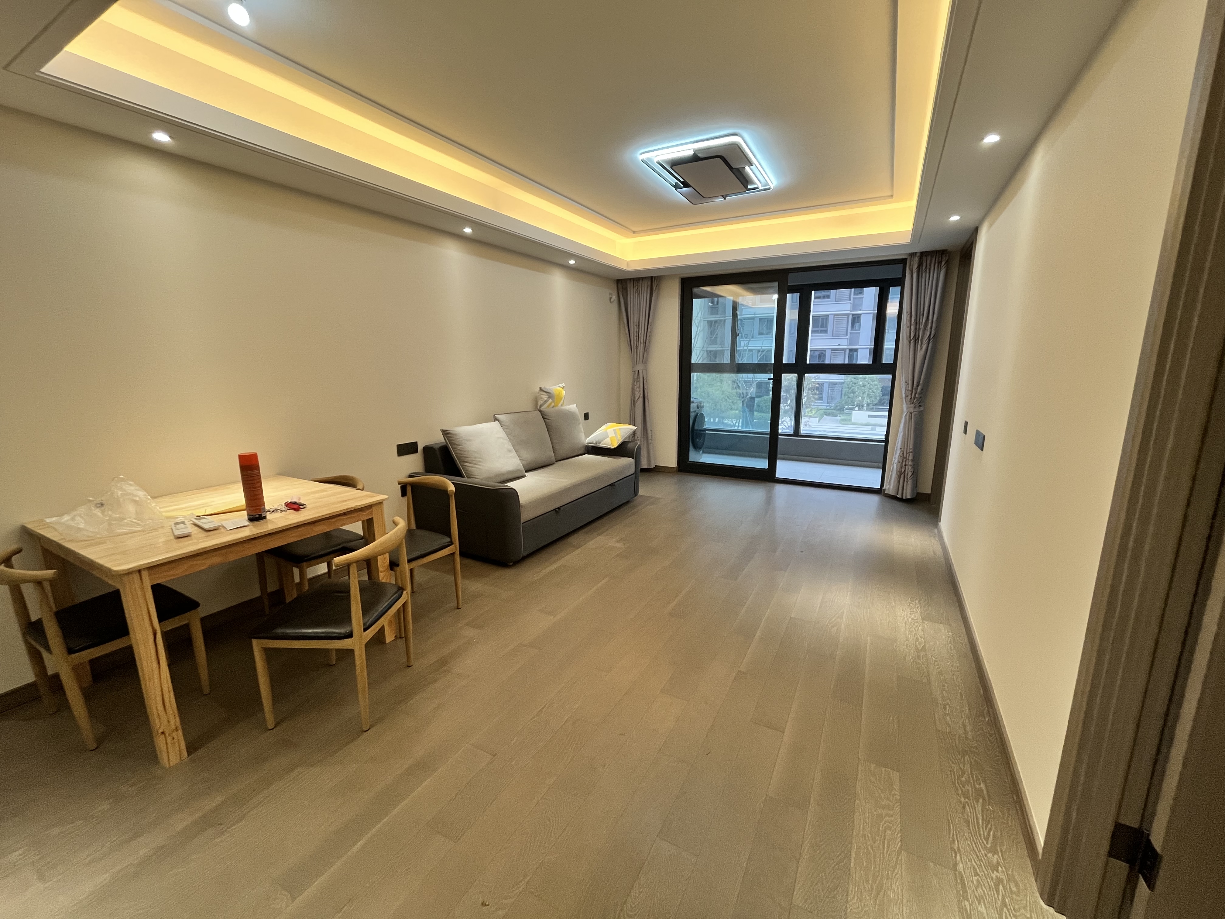 万科未来之光 3室2厅1卫 100m&sup2;