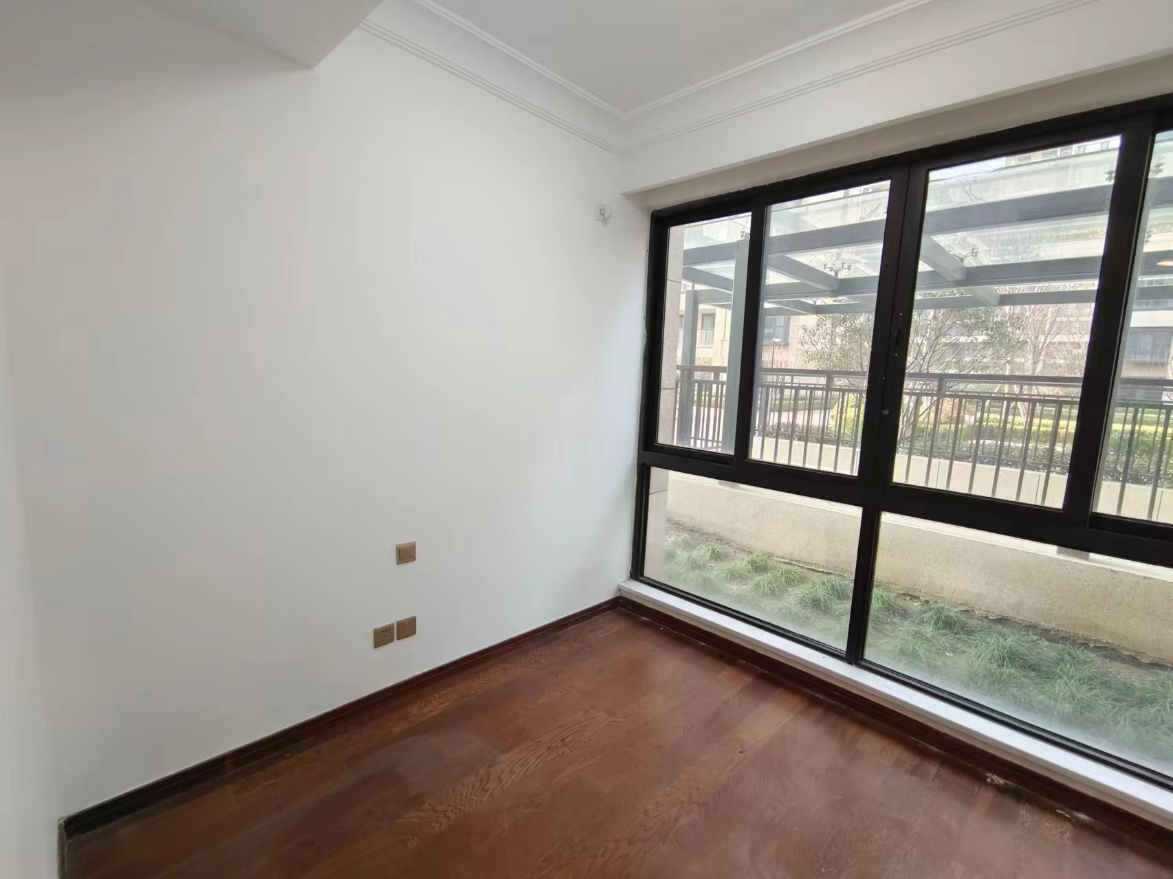 雍华府 3室2厅2卫 135.00m&sup2;