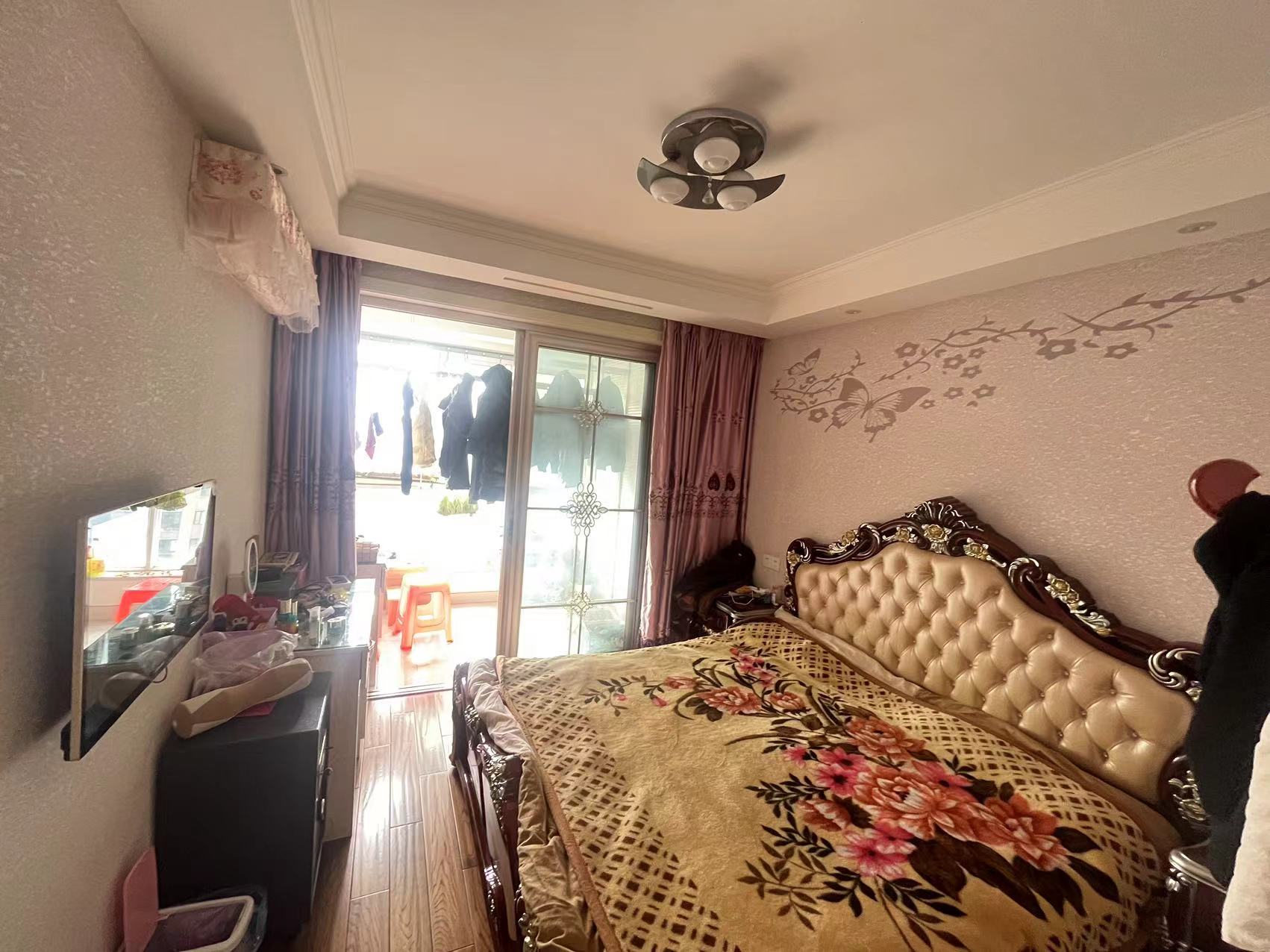 桂花小镇 3室2厅2卫 131.00m&sup2;