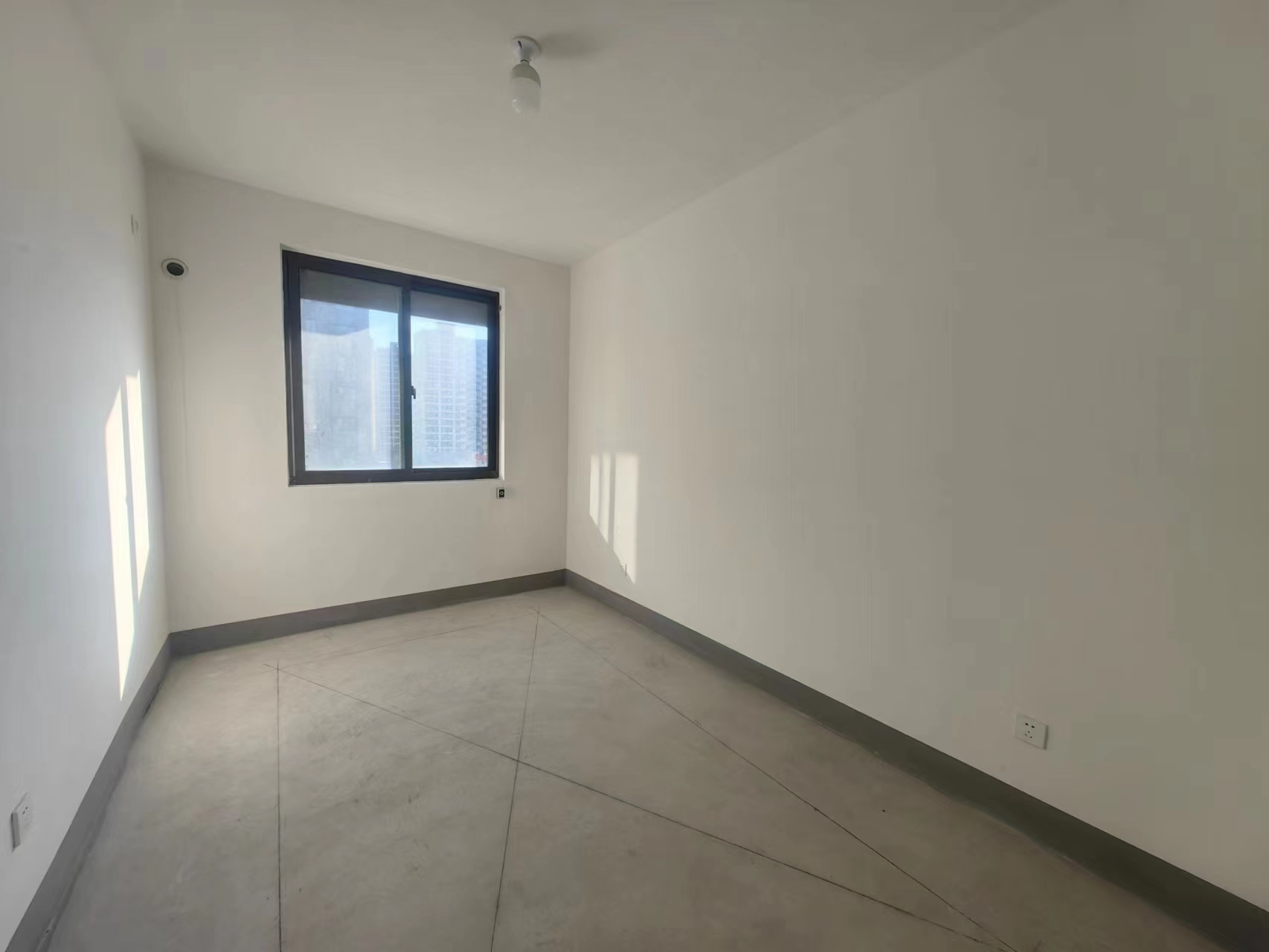 兴石花园 2室1厅1卫 83m&sup2;