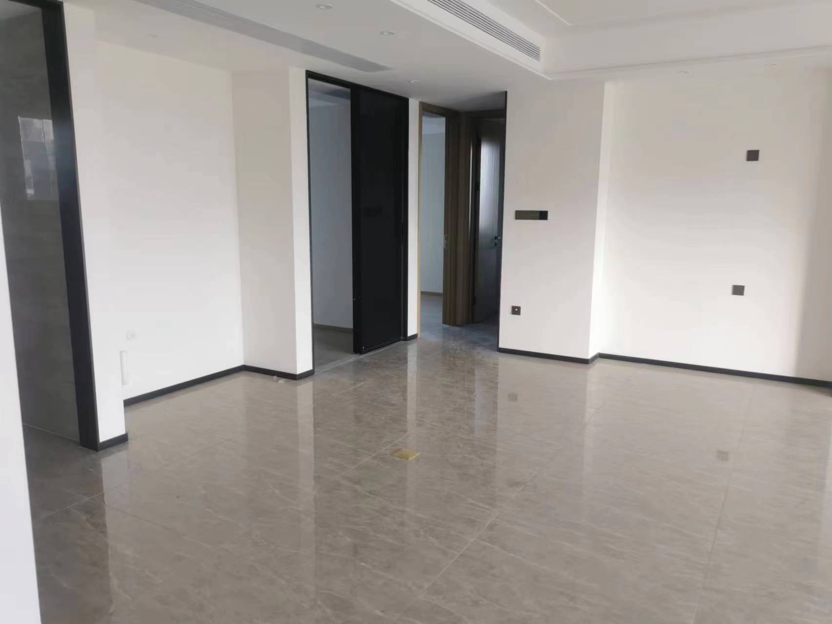 万科方圆 4室2厅2卫 200m&sup2;