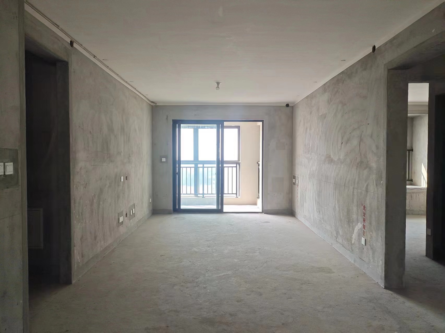 观澜台 3室2厅2卫 121m&sup2;