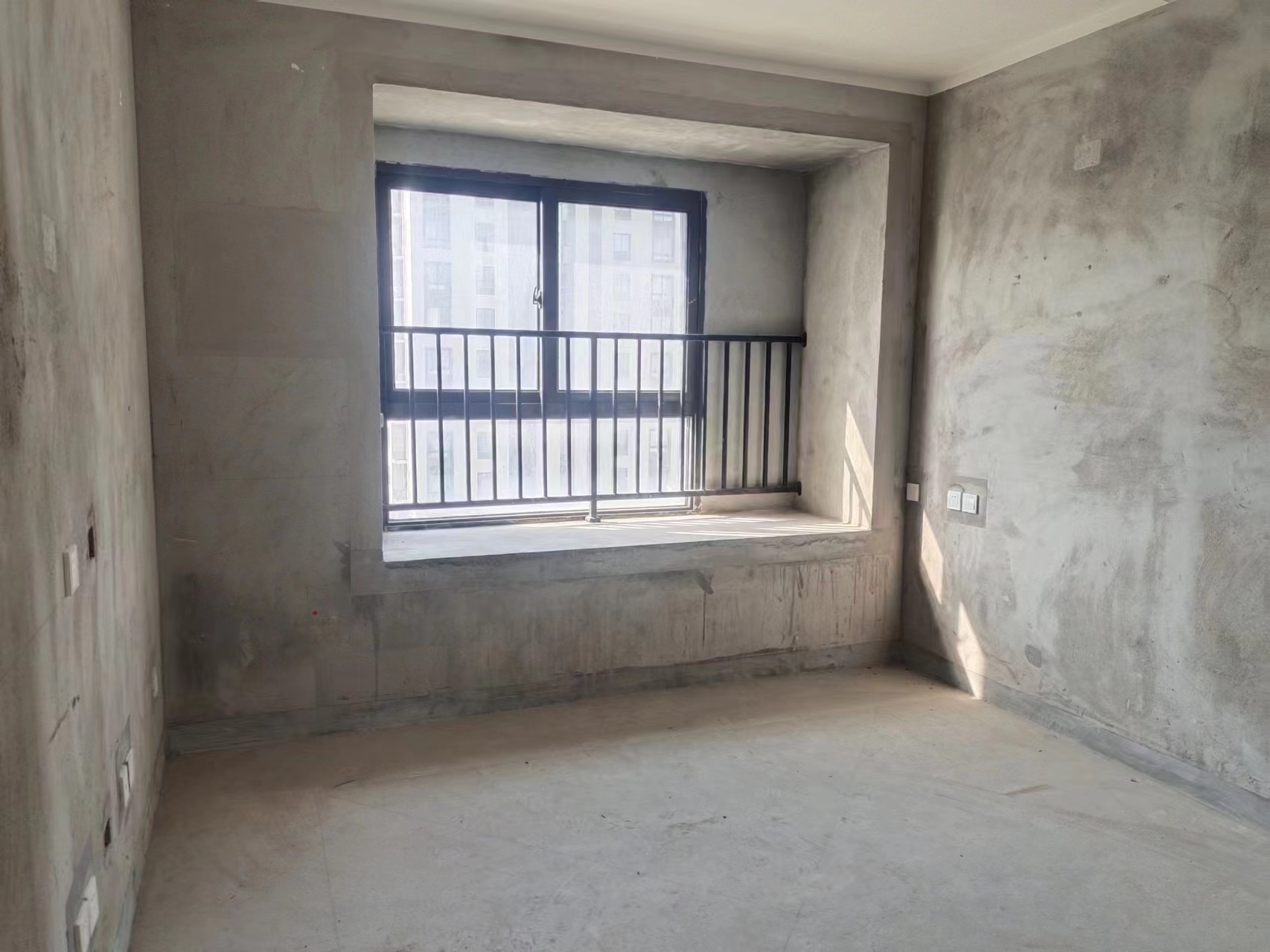 观澜台 3室2厅2卫 121m&sup2;