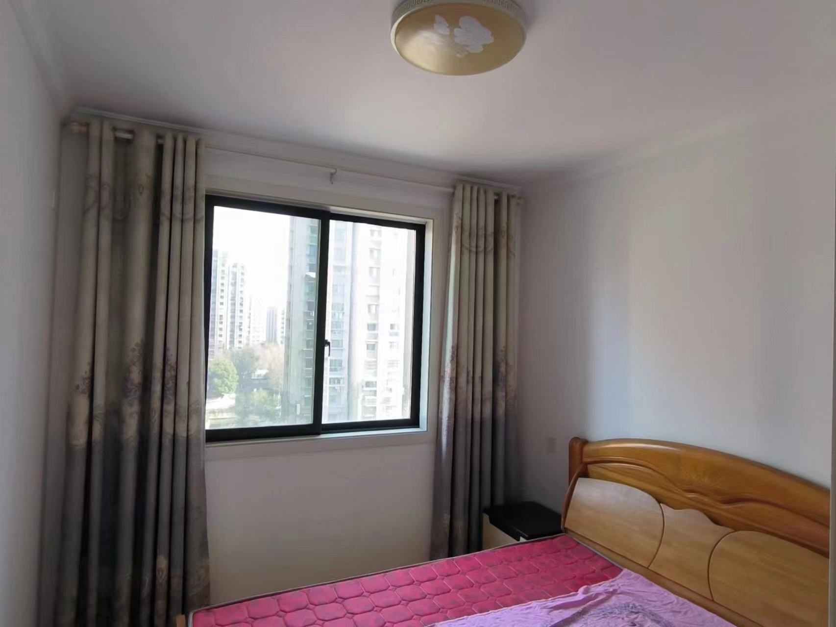 江景苑小区 3室2厅1卫 136m&sup2;