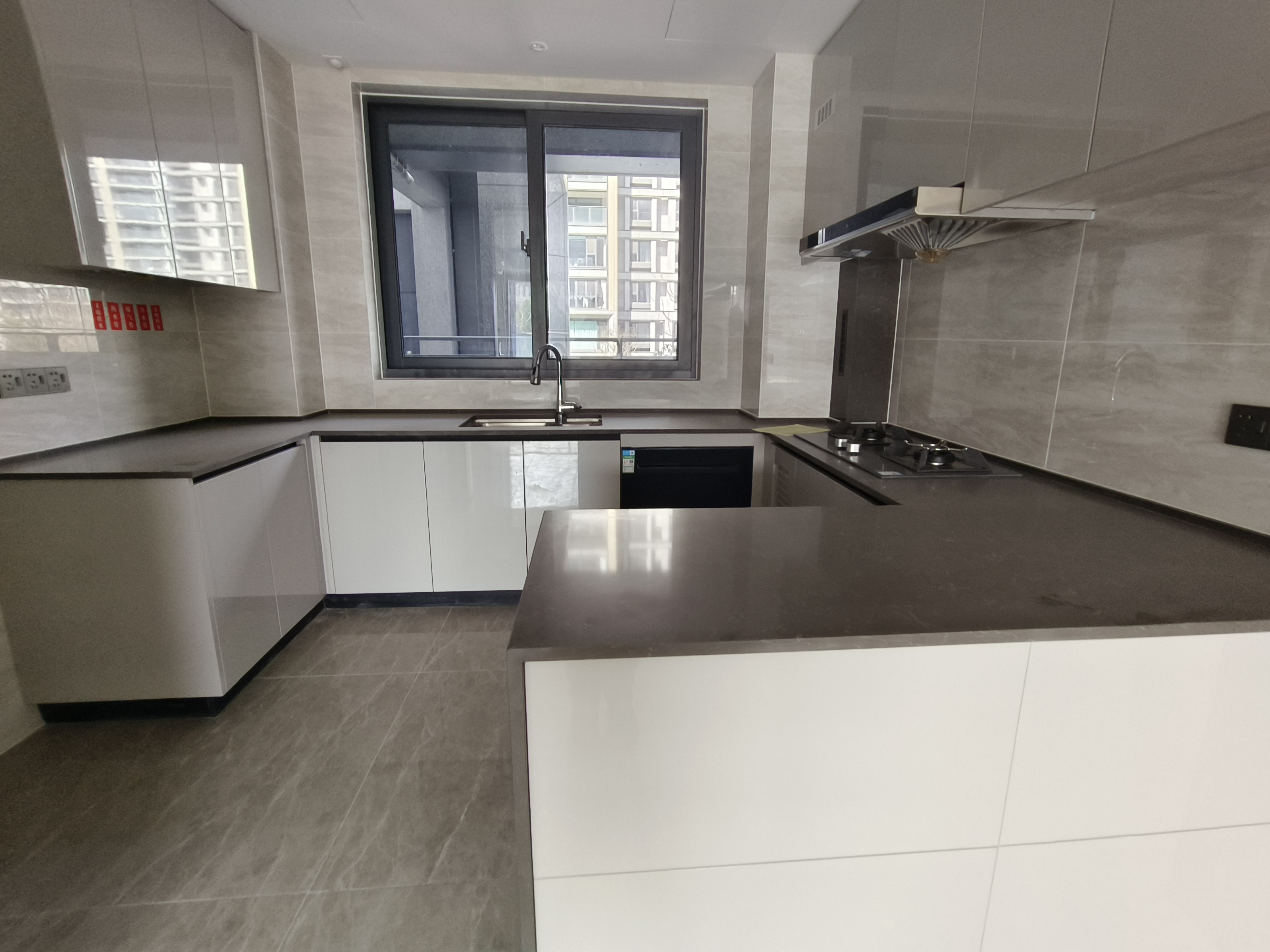 万科方圆 3室2厅2卫 128m&sup2;